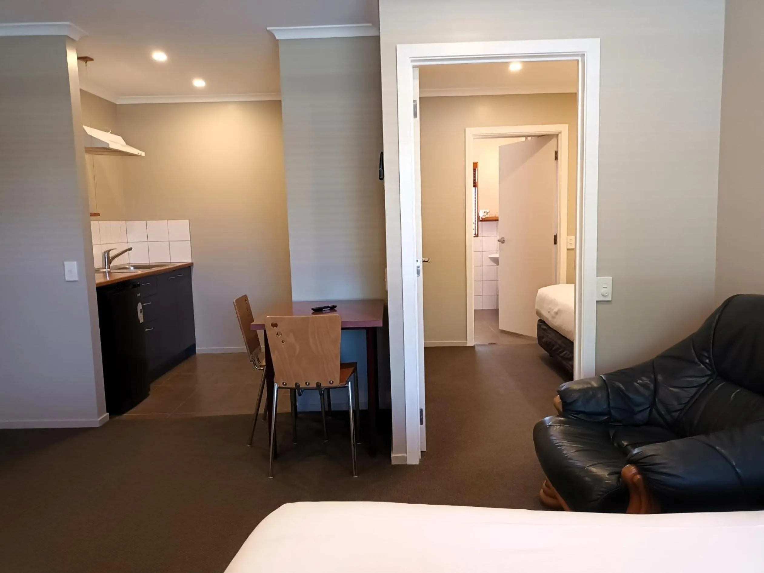 Photo of the whole room, Bed in Tongariro Junction Accommodation