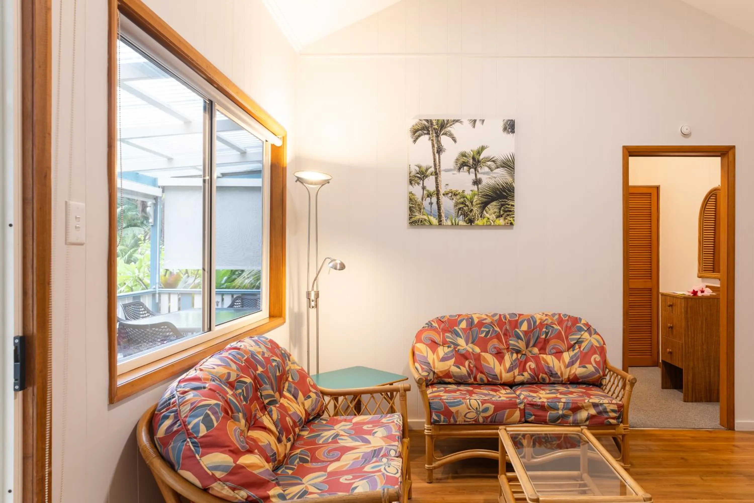 Living room in Somerset Apartments