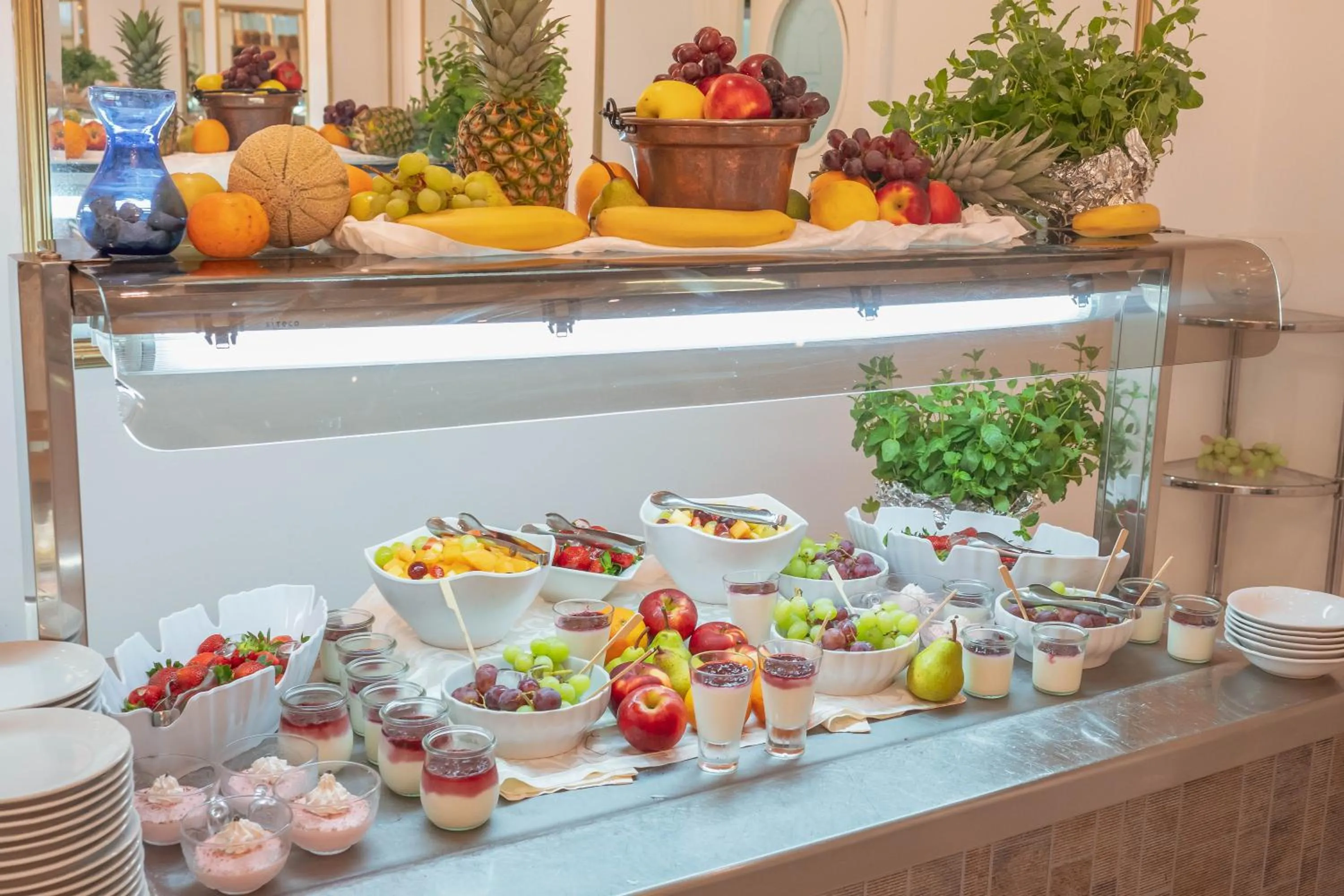 Restaurant/places to eat in Hotel Horizont