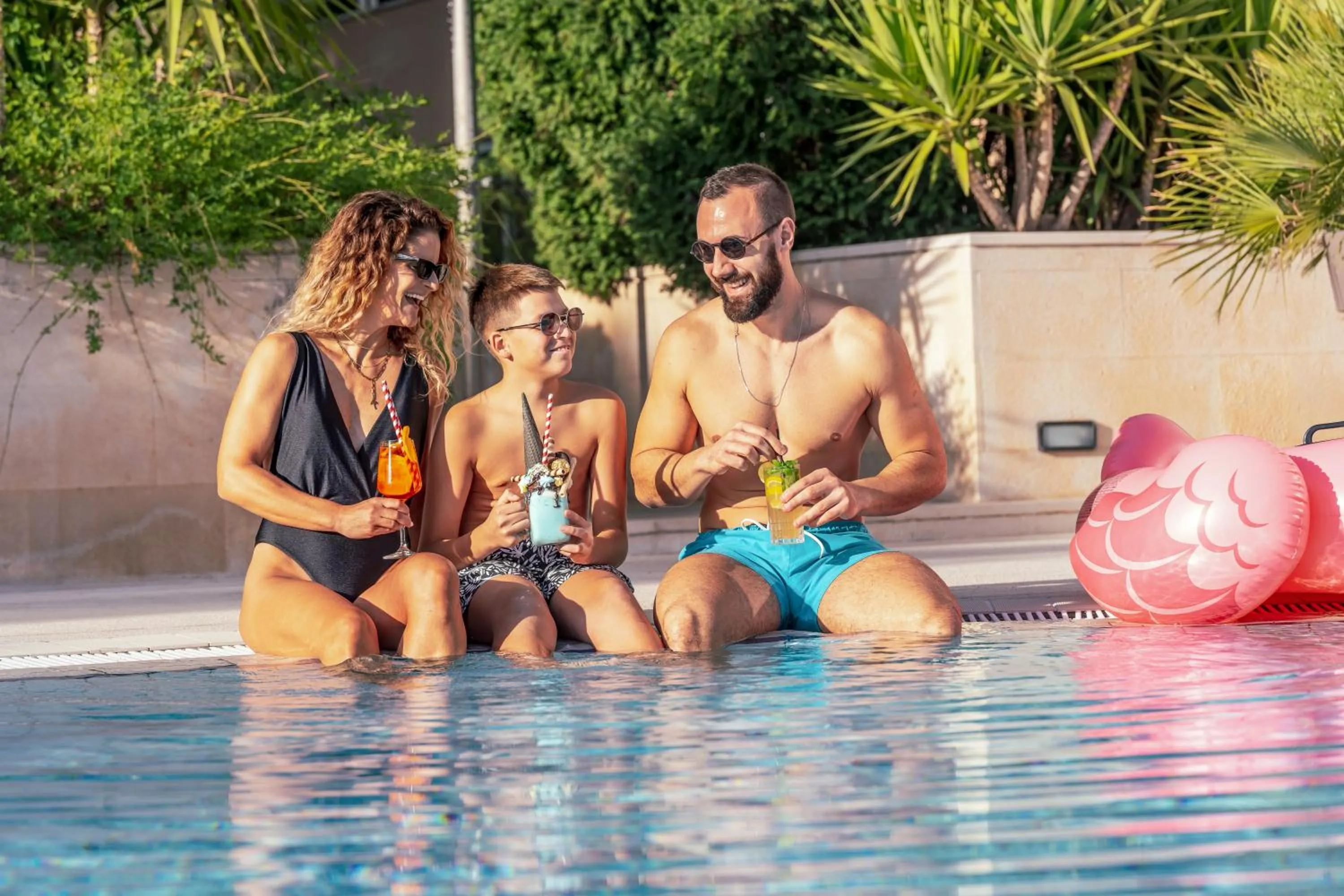 Swimming pool in Hotel Horizont
