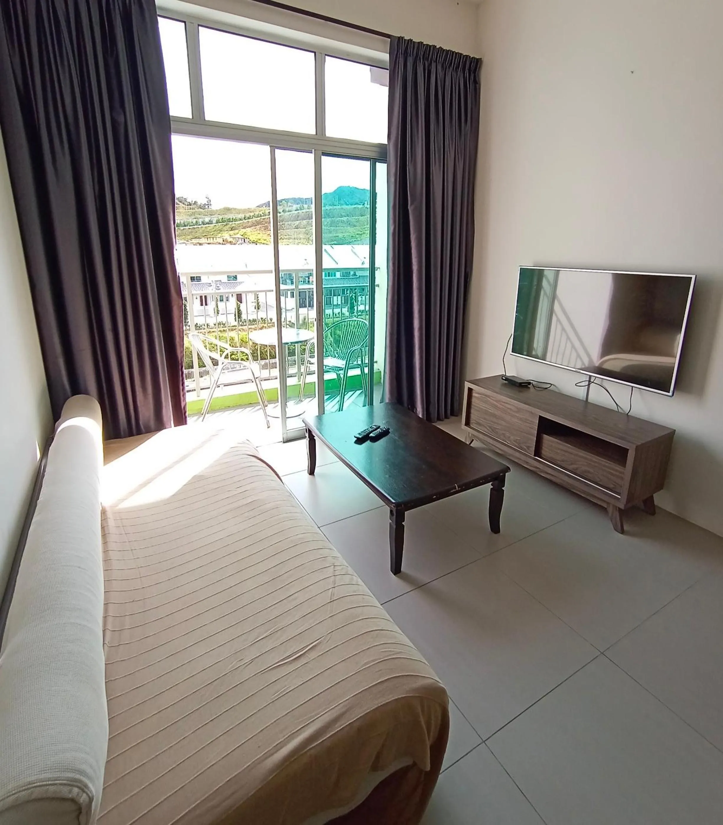 Two-Bedroom Apartment in Cameron's Square Apartment