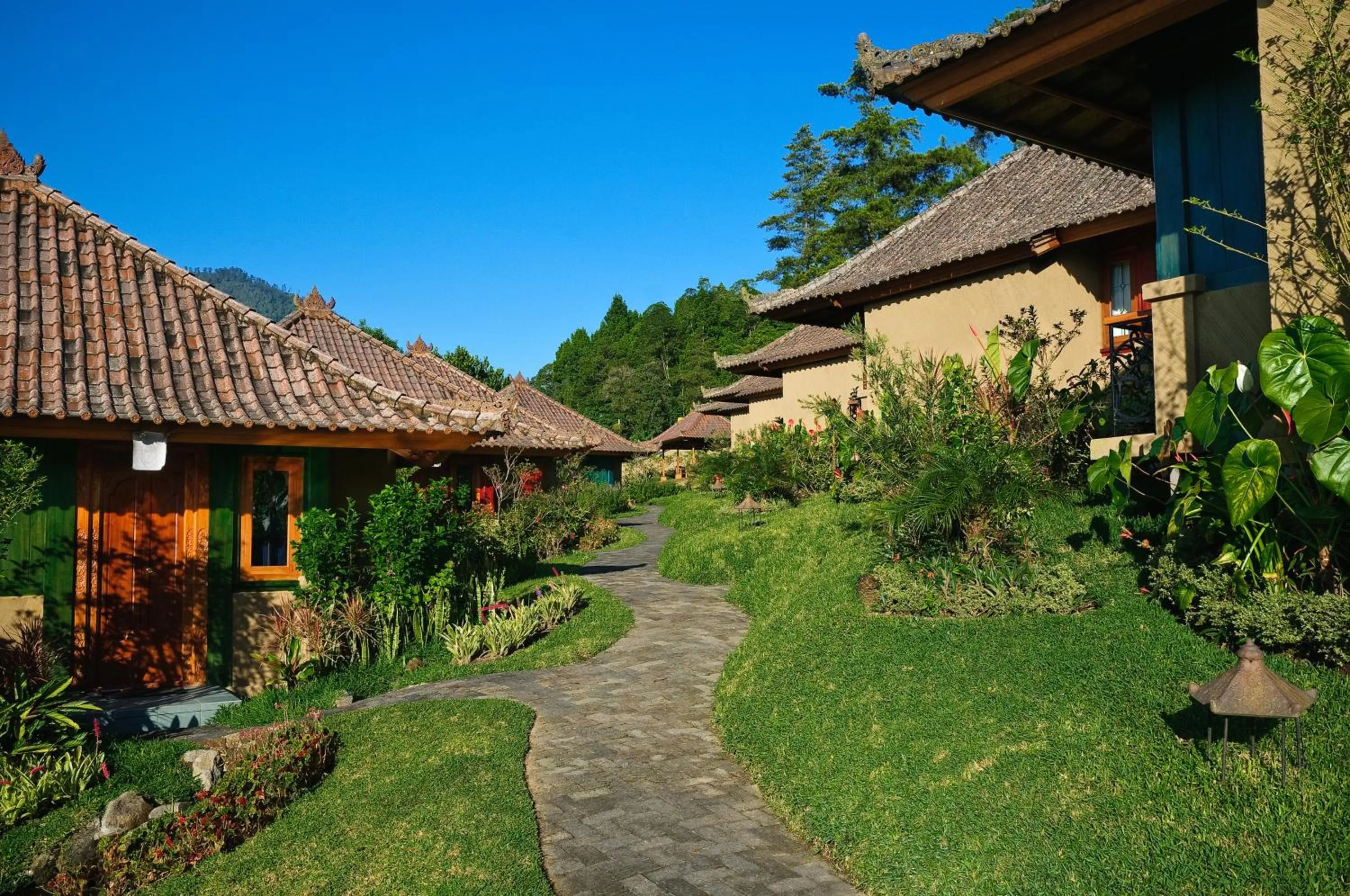 Garden in Strawberry Hill Hotel & Restaurant