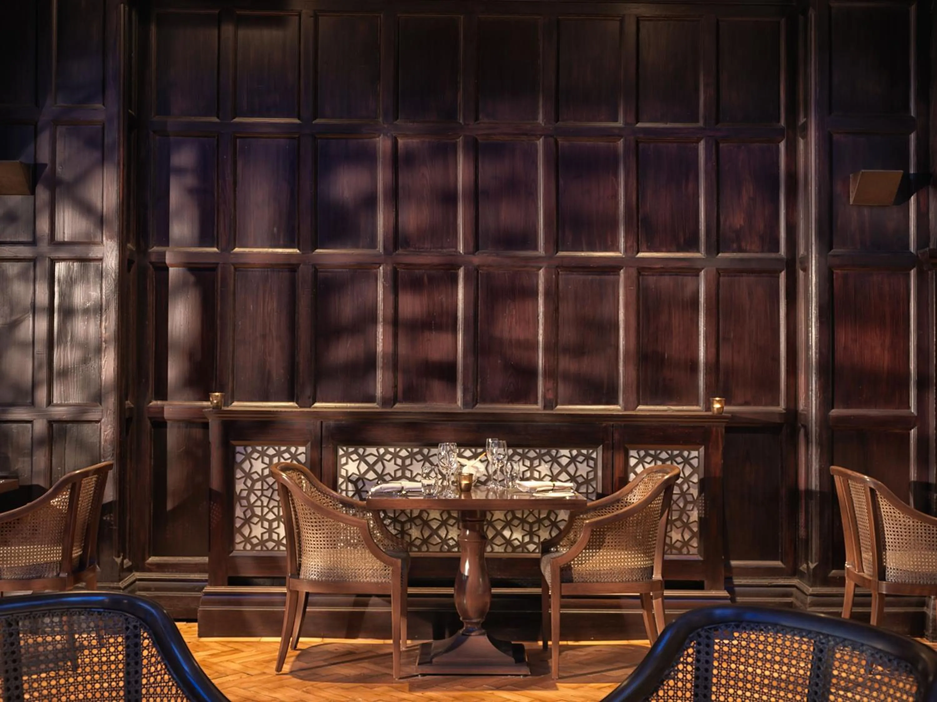 Restaurant/places to eat in The LaLit London