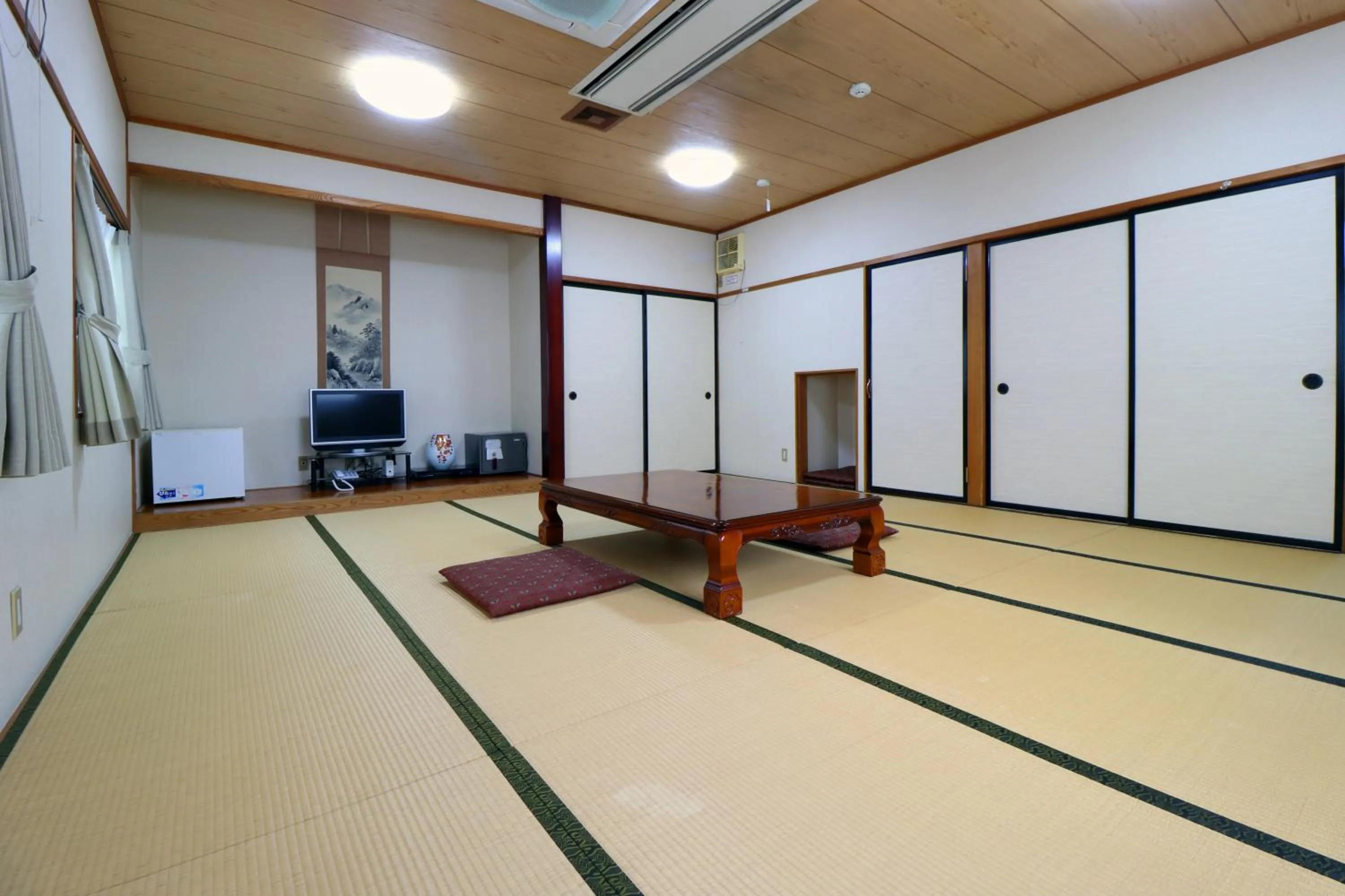 Photo of the whole room in Shugyoku no Yu Yakushido Onsen