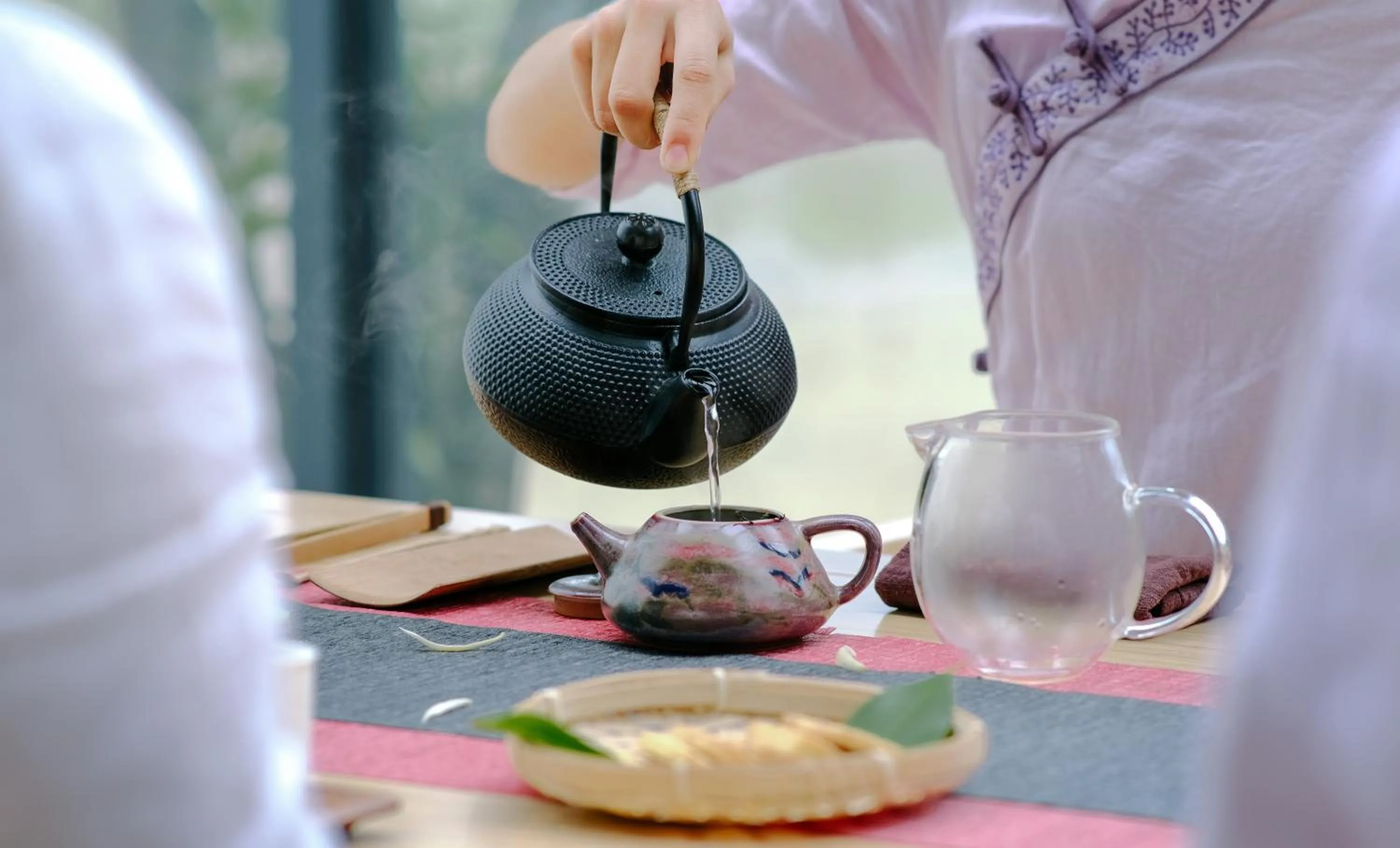 People in Yangshuo Zen Garden Resort - Rich Chinese traditional activities