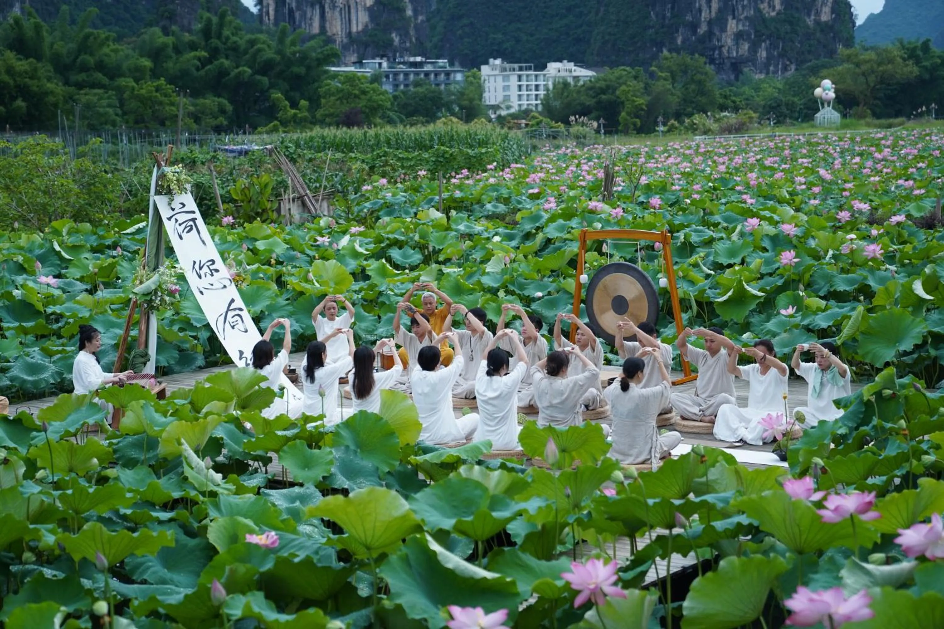 Garden in Yangshuo Zen Garden Resort - Rich Chinese traditional activities