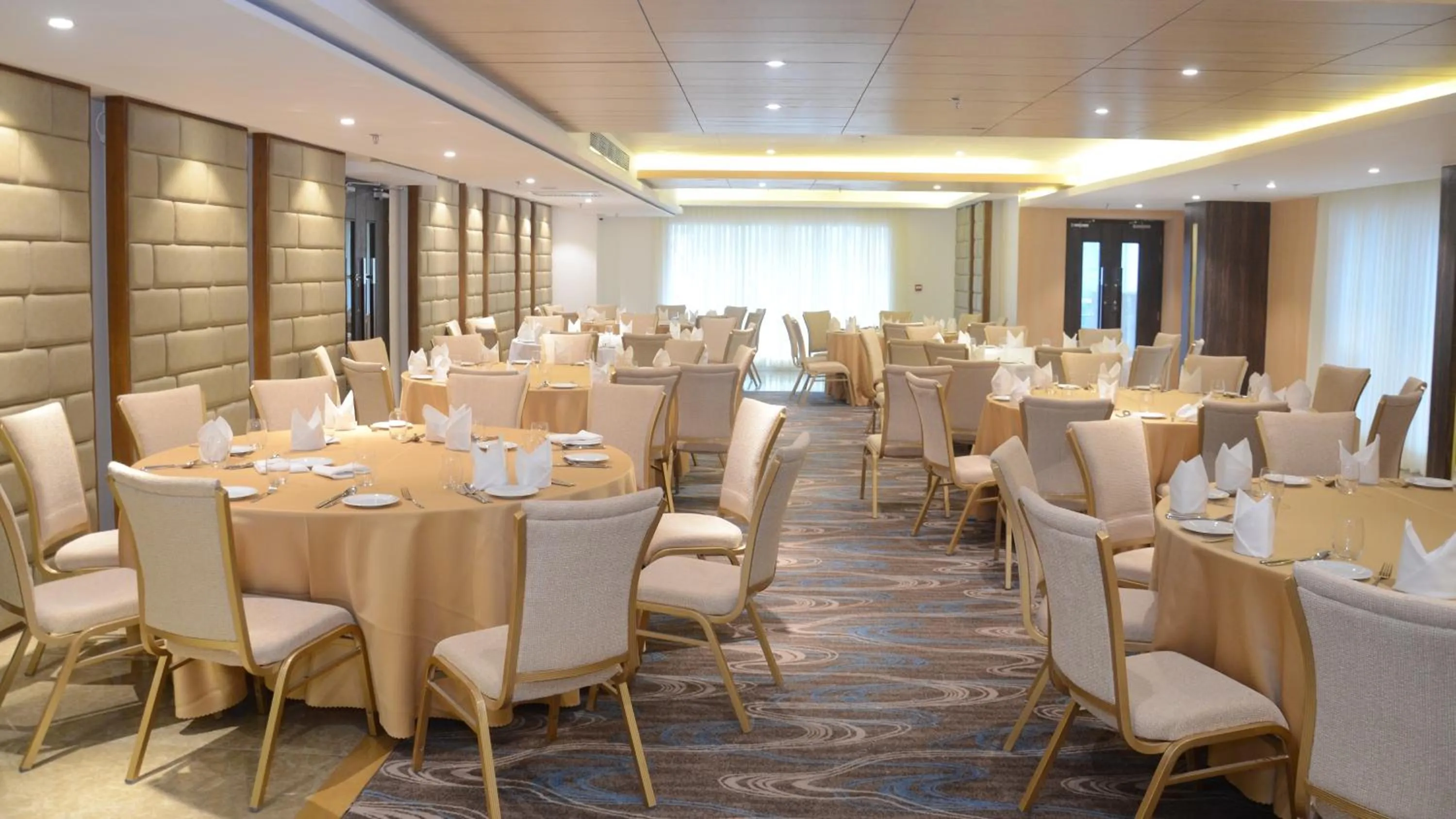 Business facilities in Hotel The Grandmark-Dhaka