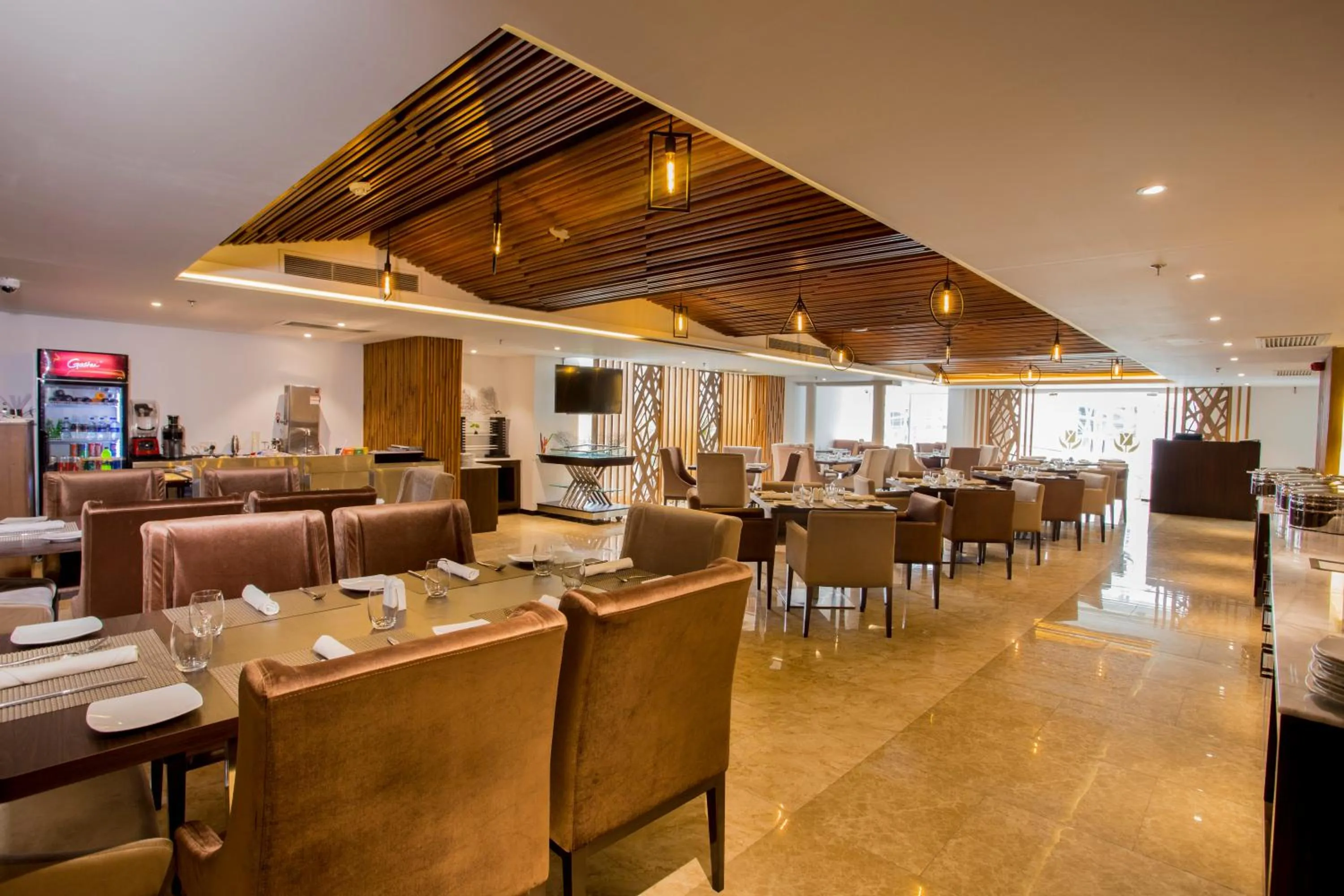 Restaurant/places to eat in Hotel The Grandmark-Dhaka