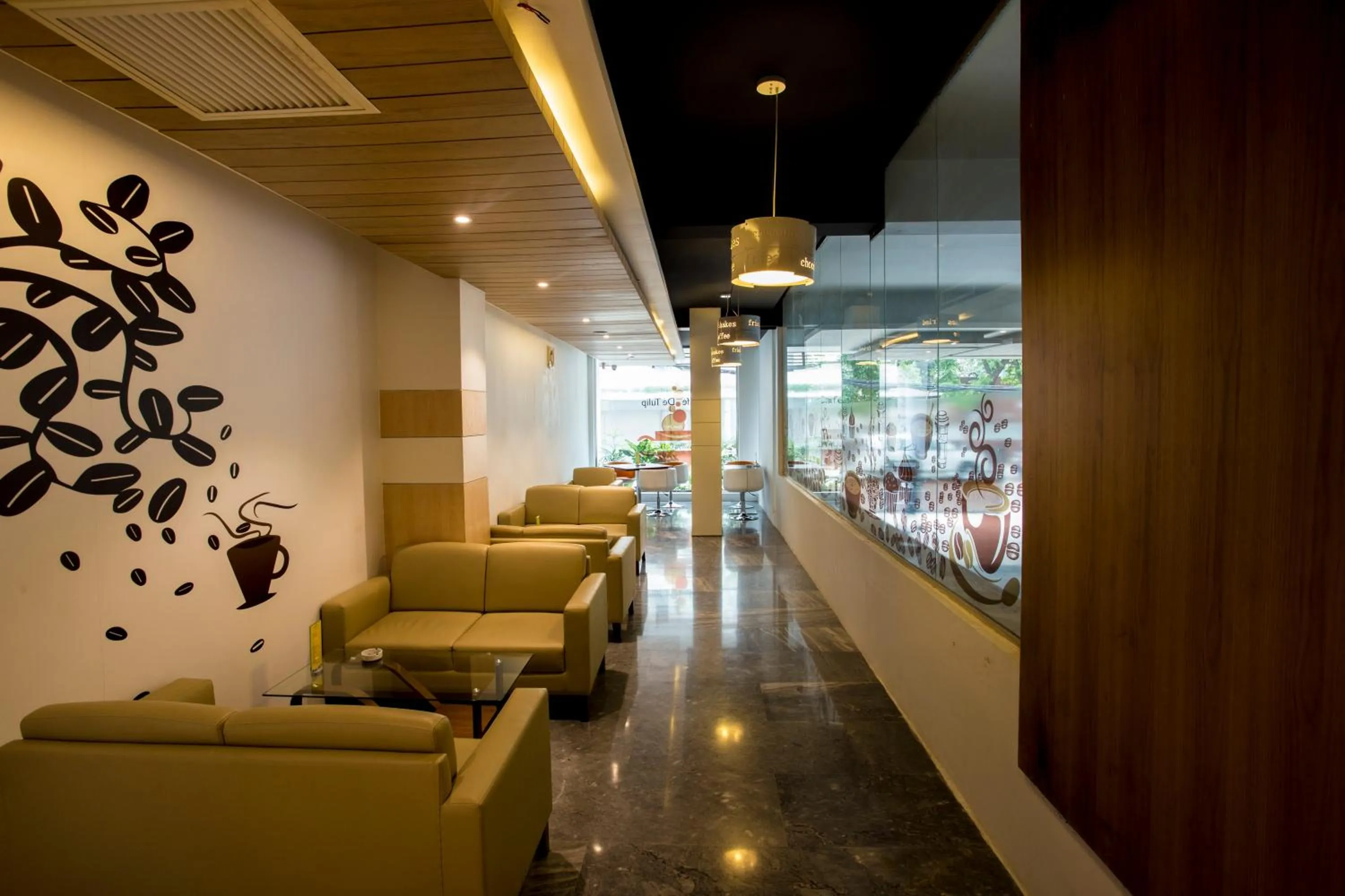 Restaurant/places to eat in Hotel The Grandmark-Dhaka