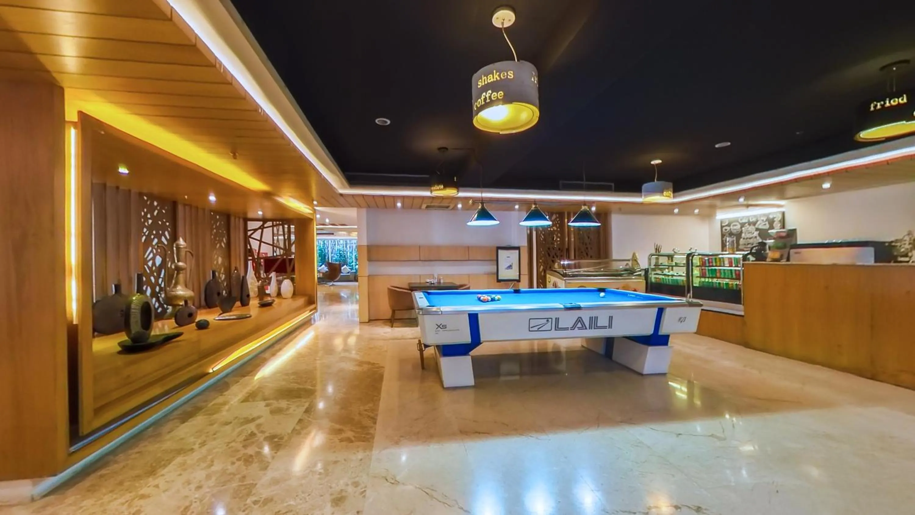 Restaurant/places to eat in Hotel The Grandmark-Dhaka