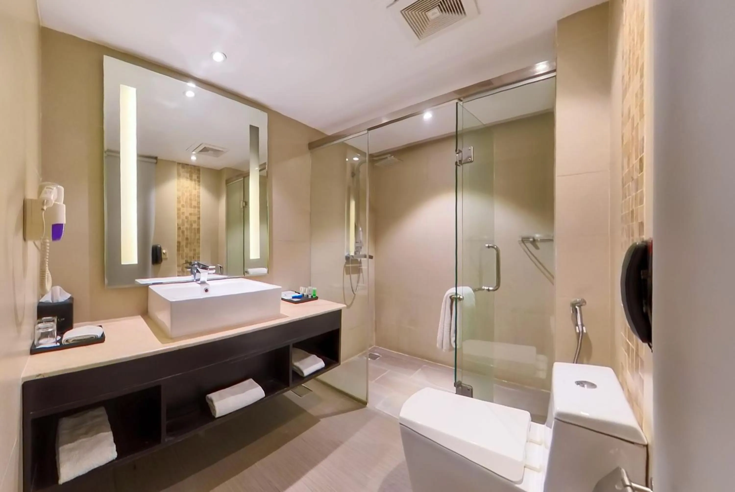 Shower in Hotel The Grandmark-Dhaka