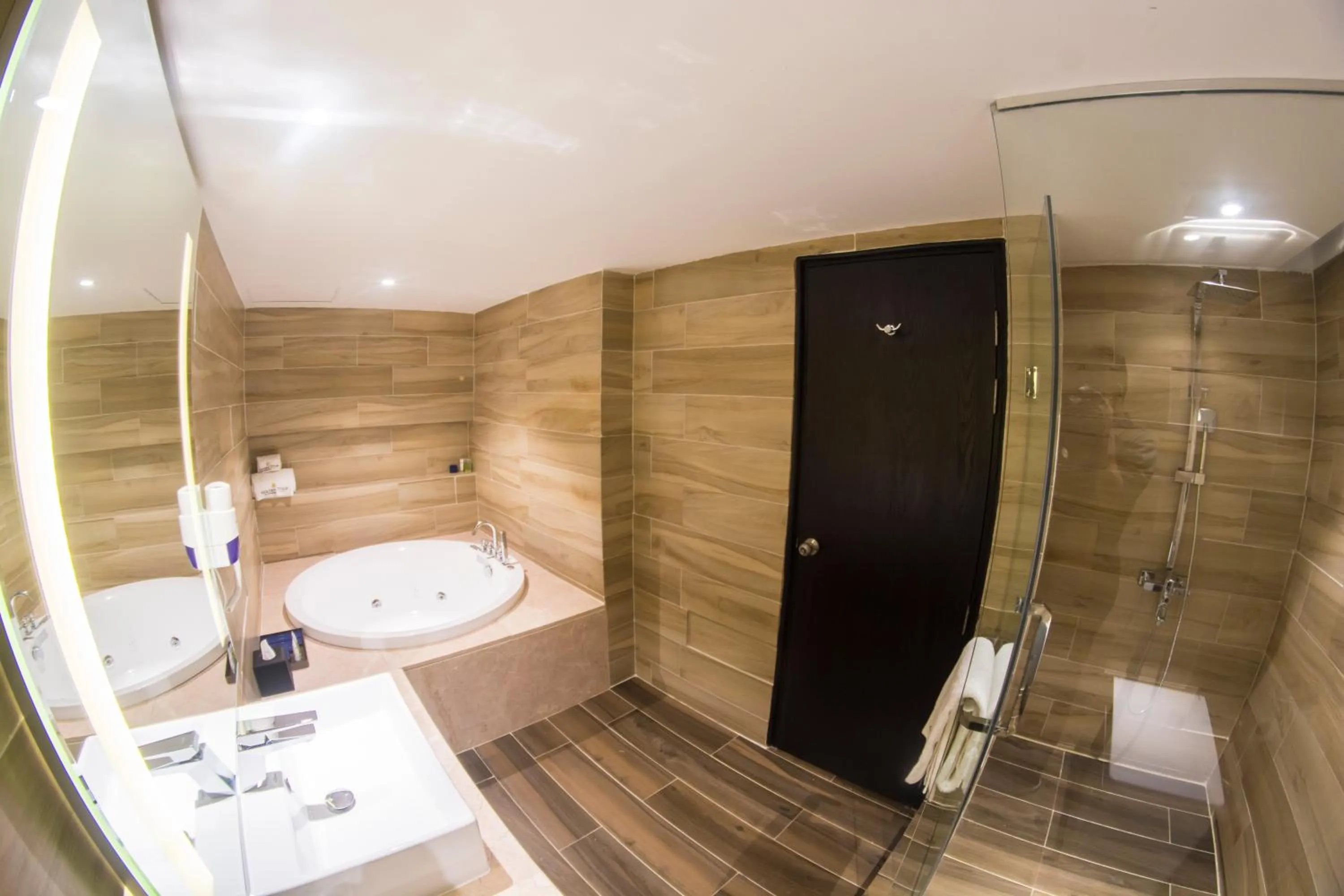 Bathroom in Hotel The Grandmark-Dhaka