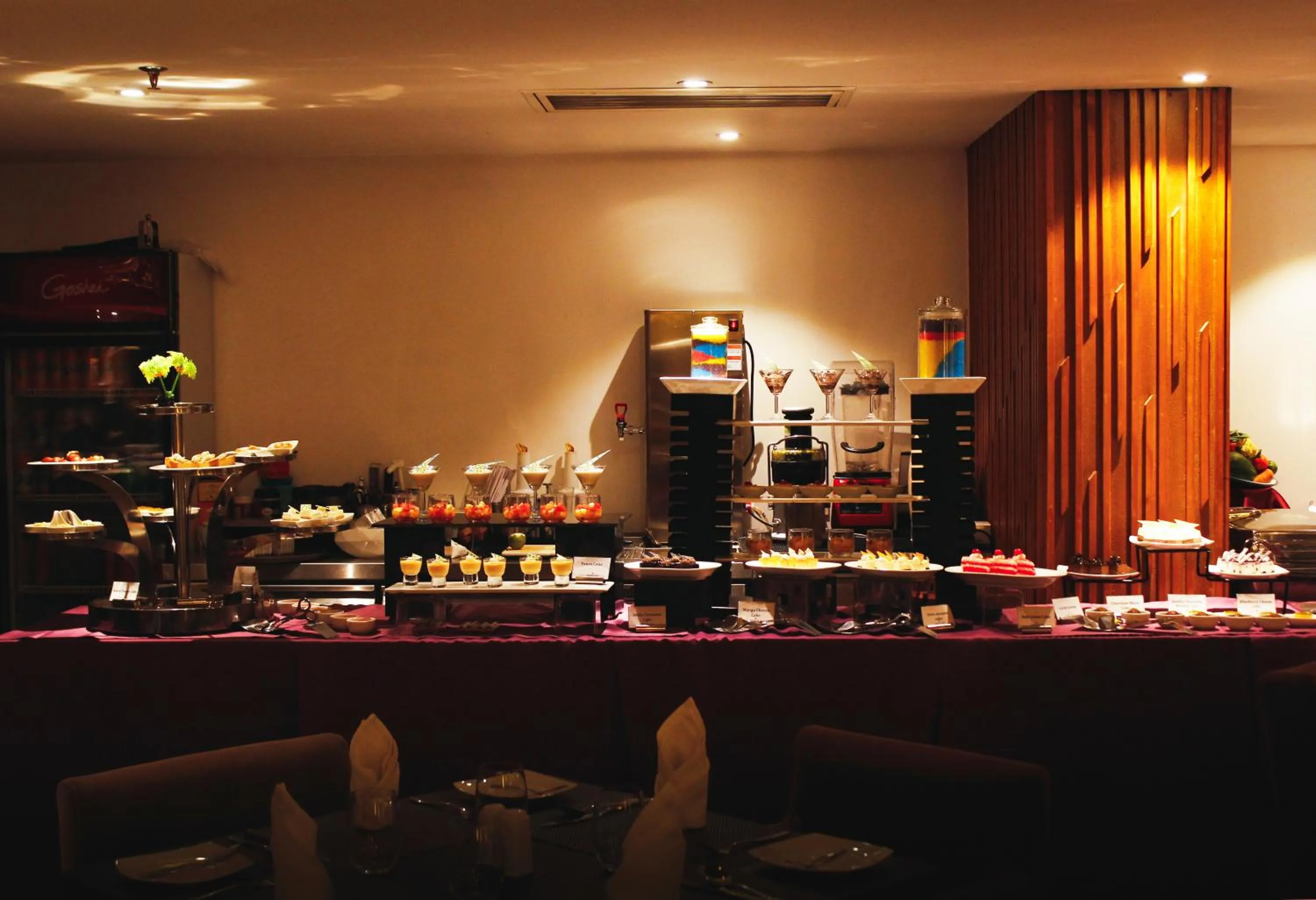 Restaurant/places to eat in Hotel The Grandmark-Dhaka