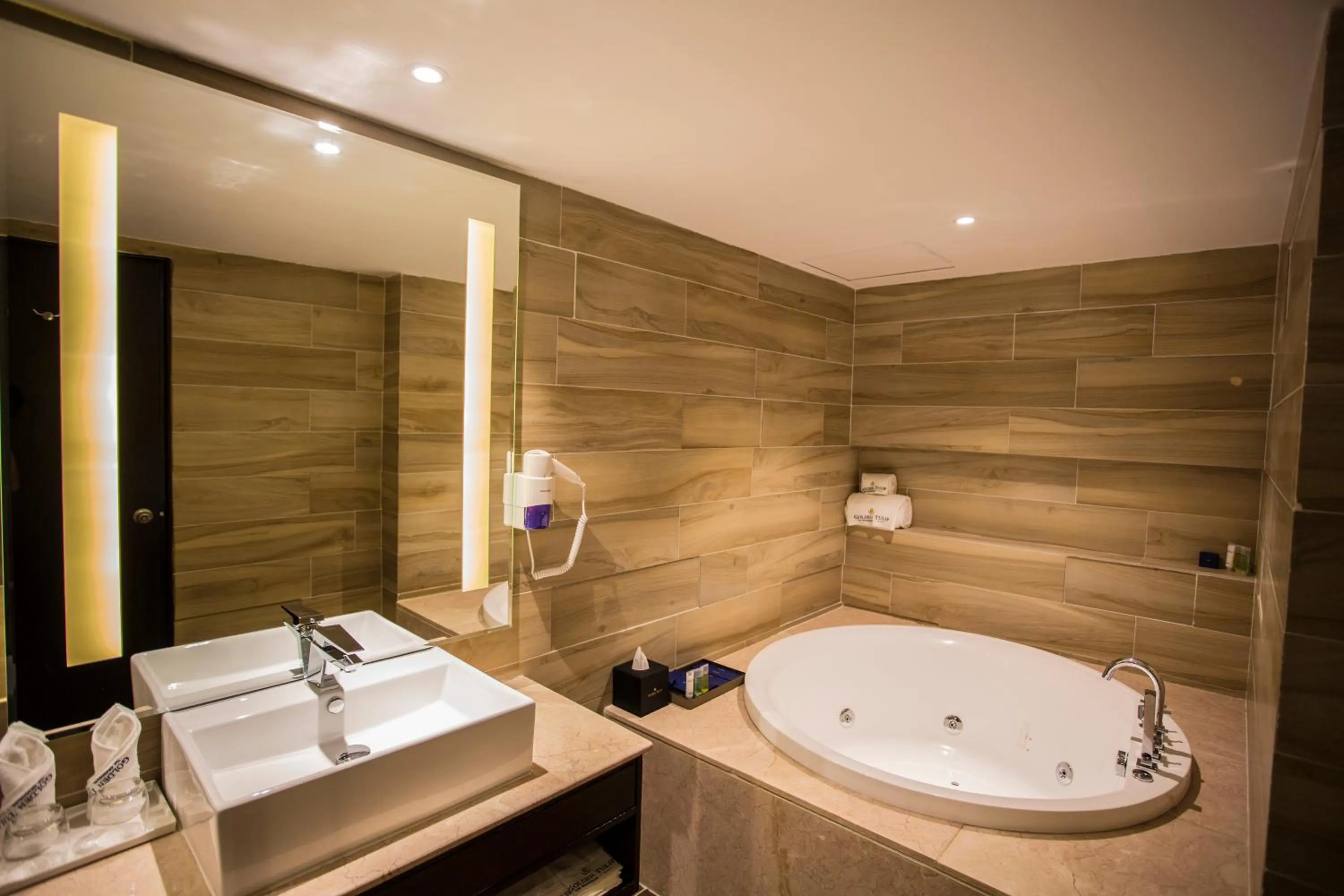 Bathroom in Hotel The Grandmark-Dhaka