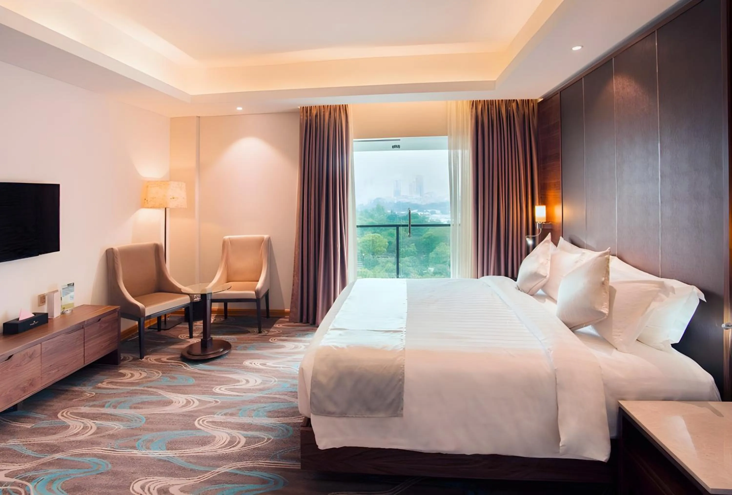 Guests, Bed in Hotel The Grandmark-Dhaka