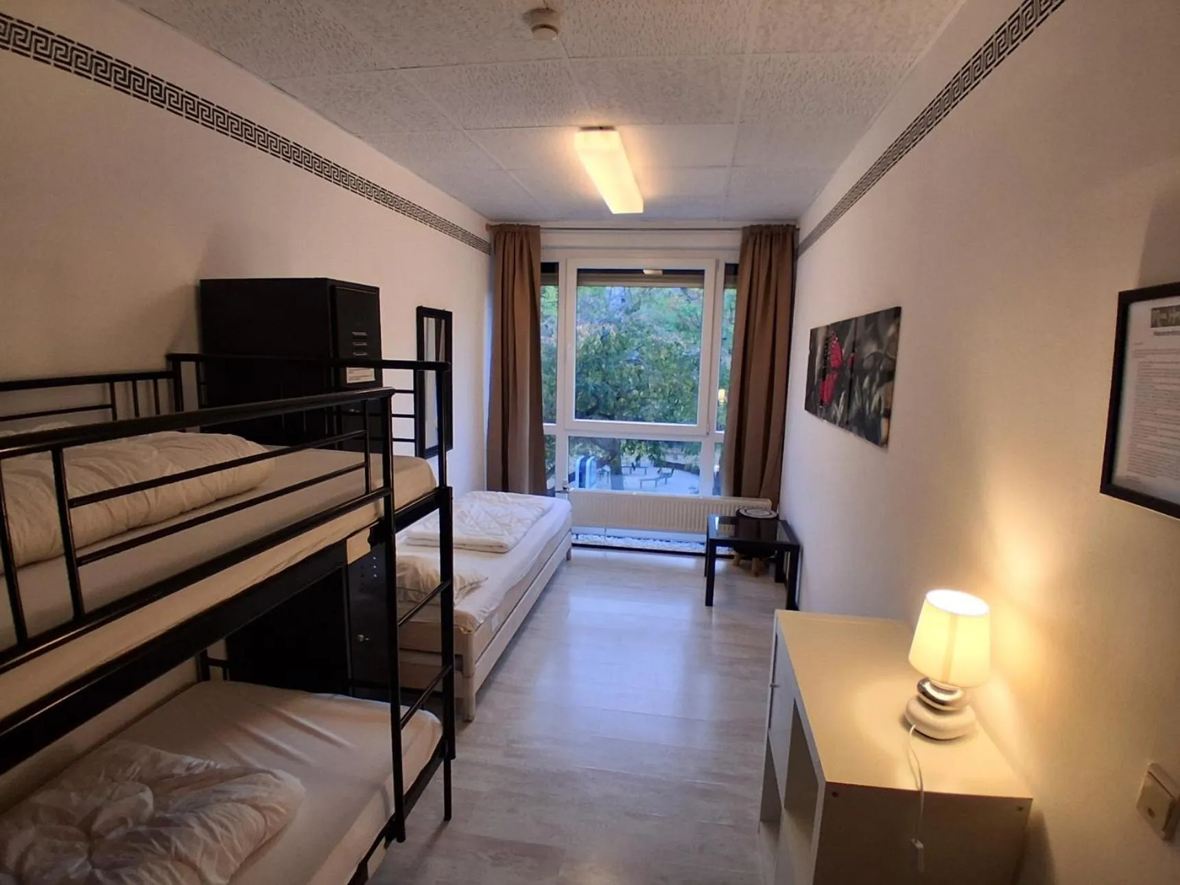 Family, Bed in Max Hostel