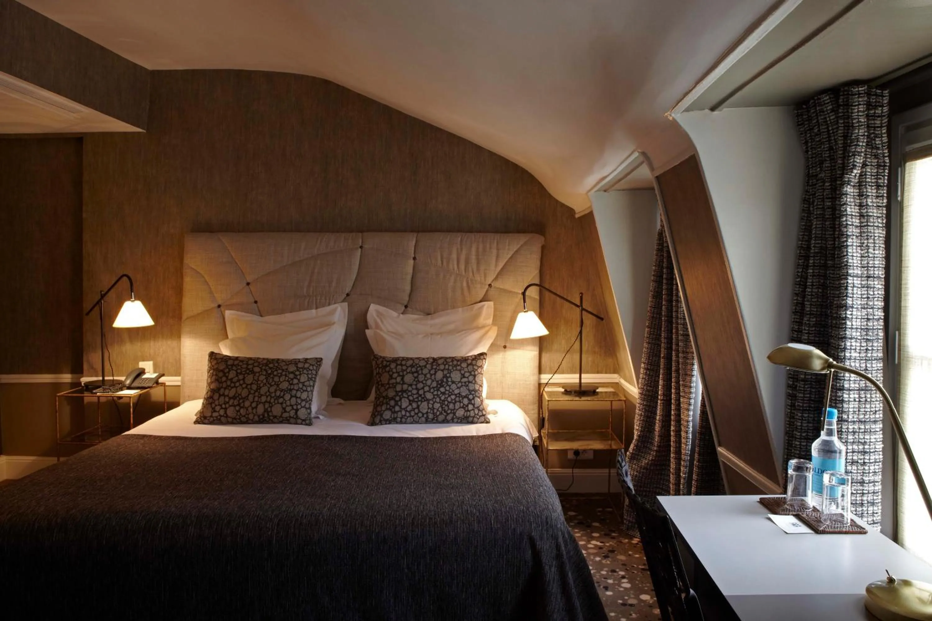 Photo of the whole room, Bed in Hôtel Thérèse