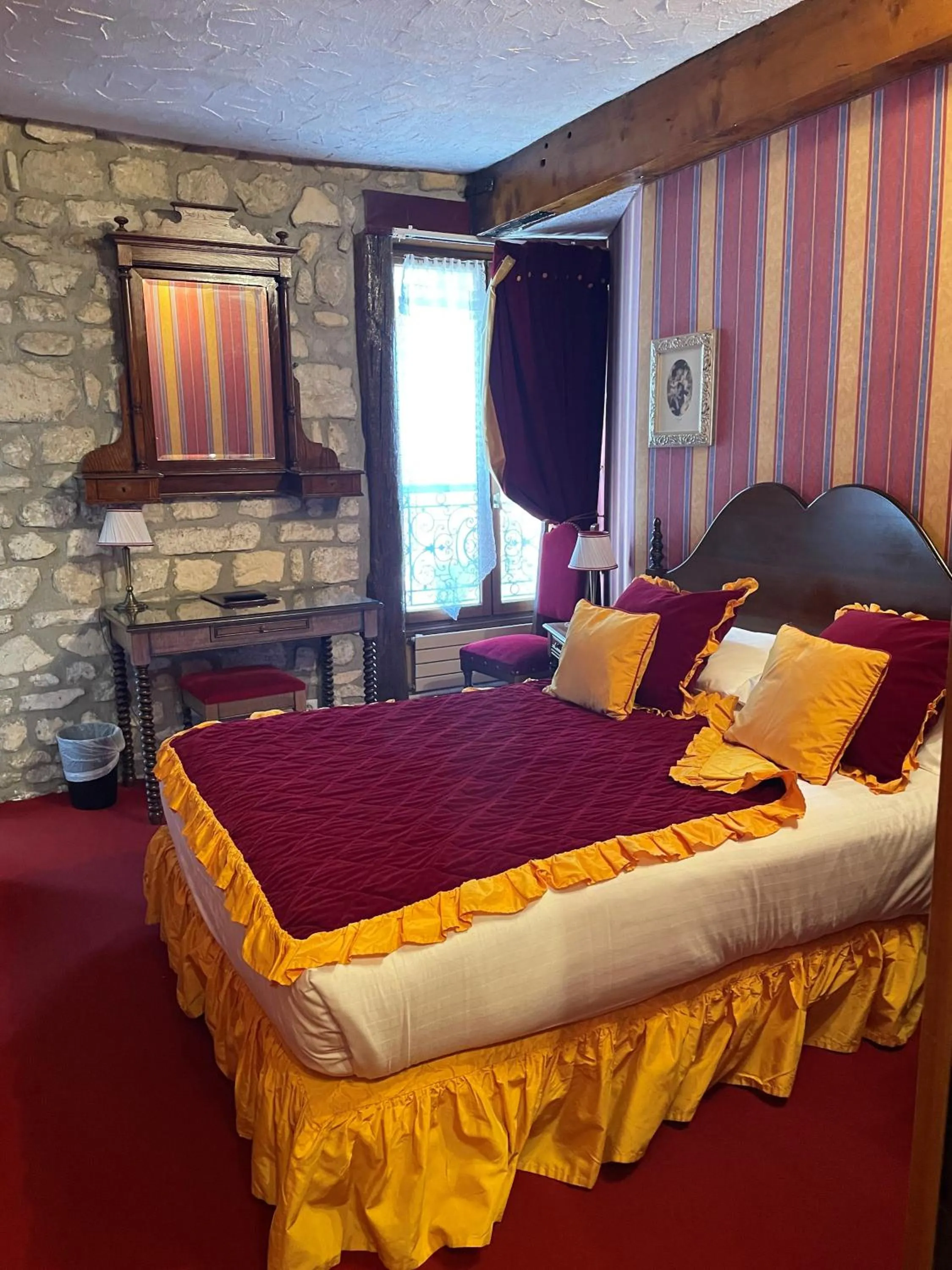 Bedroom in Grand Hôtel Dechampaigne