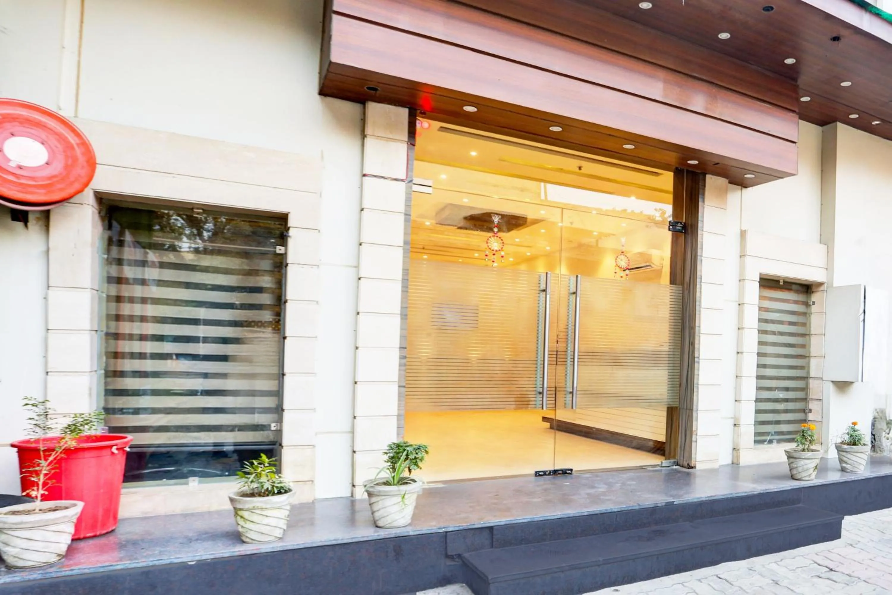 Facade/entrance in Super Collection O Amritsar Near Bus Stand