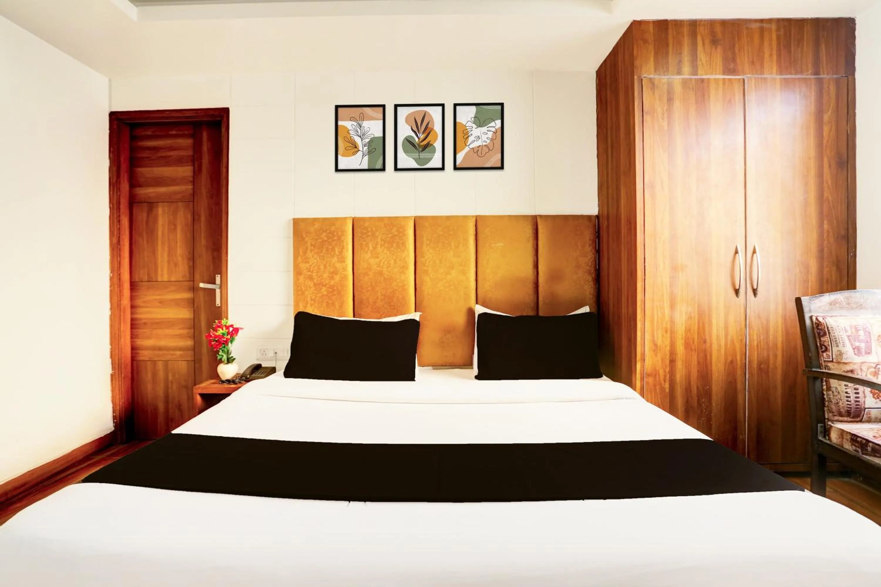 Bedroom, Bed in Super Collection O Amritsar Near Bus Stand