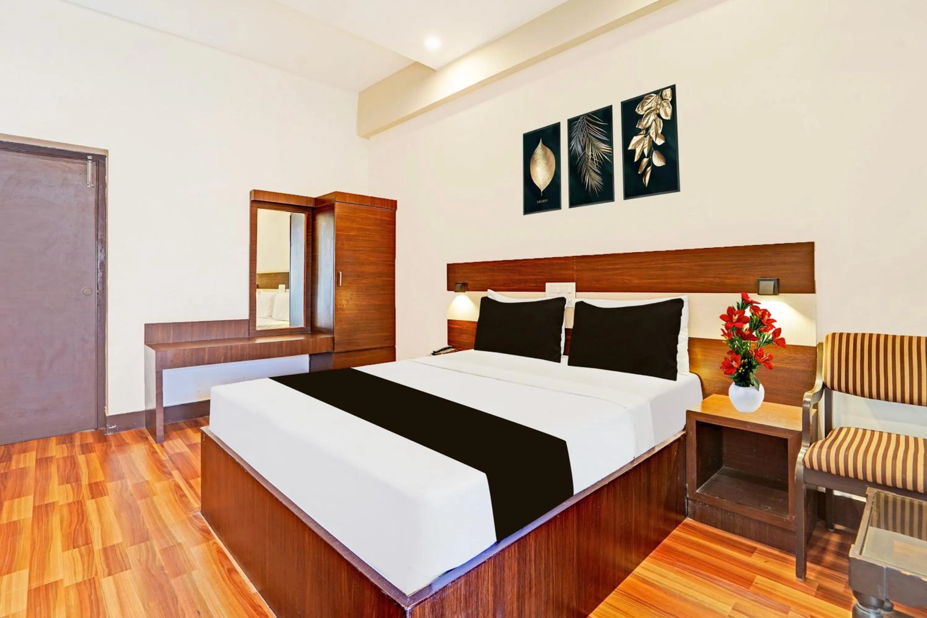 Bedroom, Bed in Super Collection O Gandhipuram