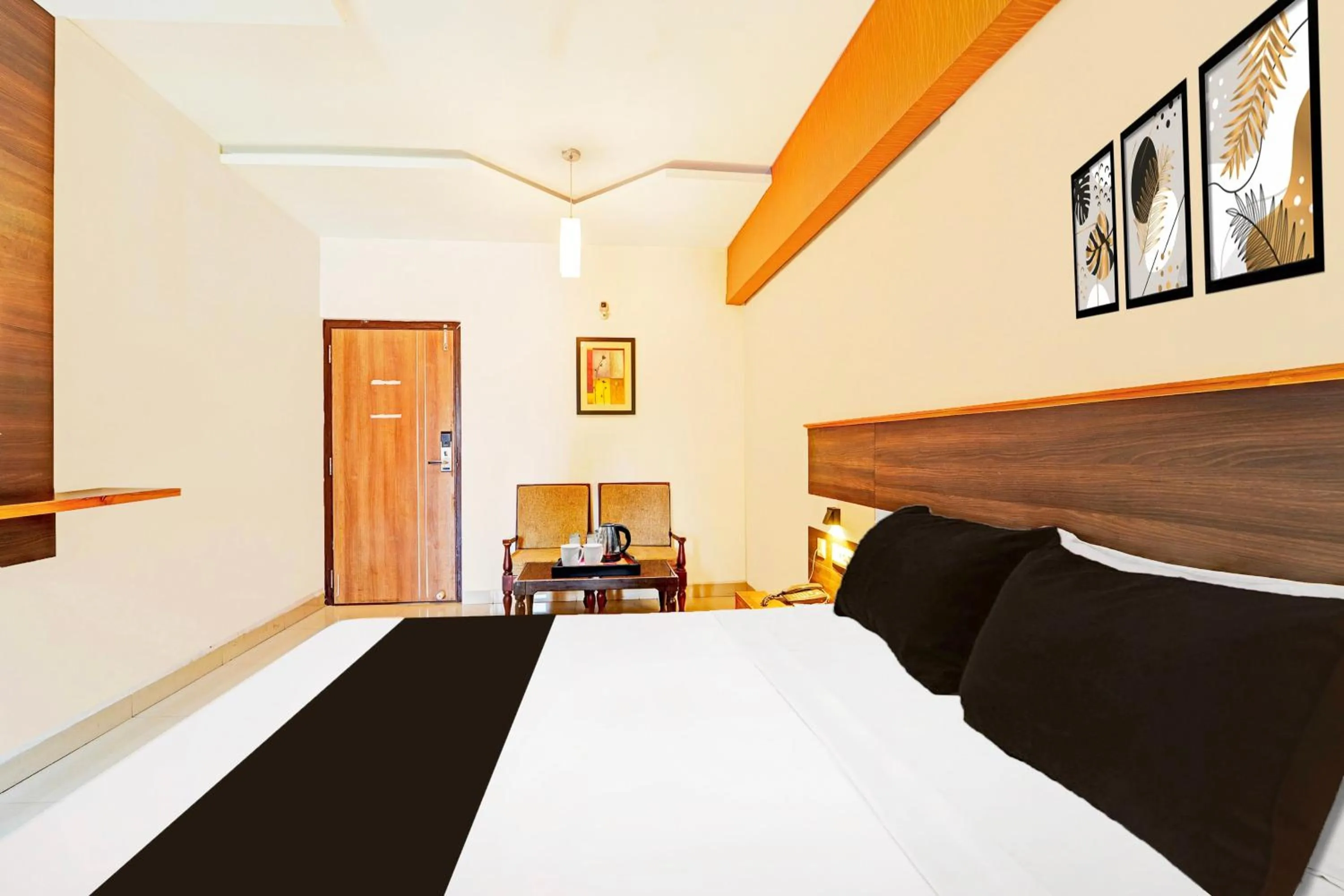 Bedroom, Bed in Super Collection O Gandhipuram