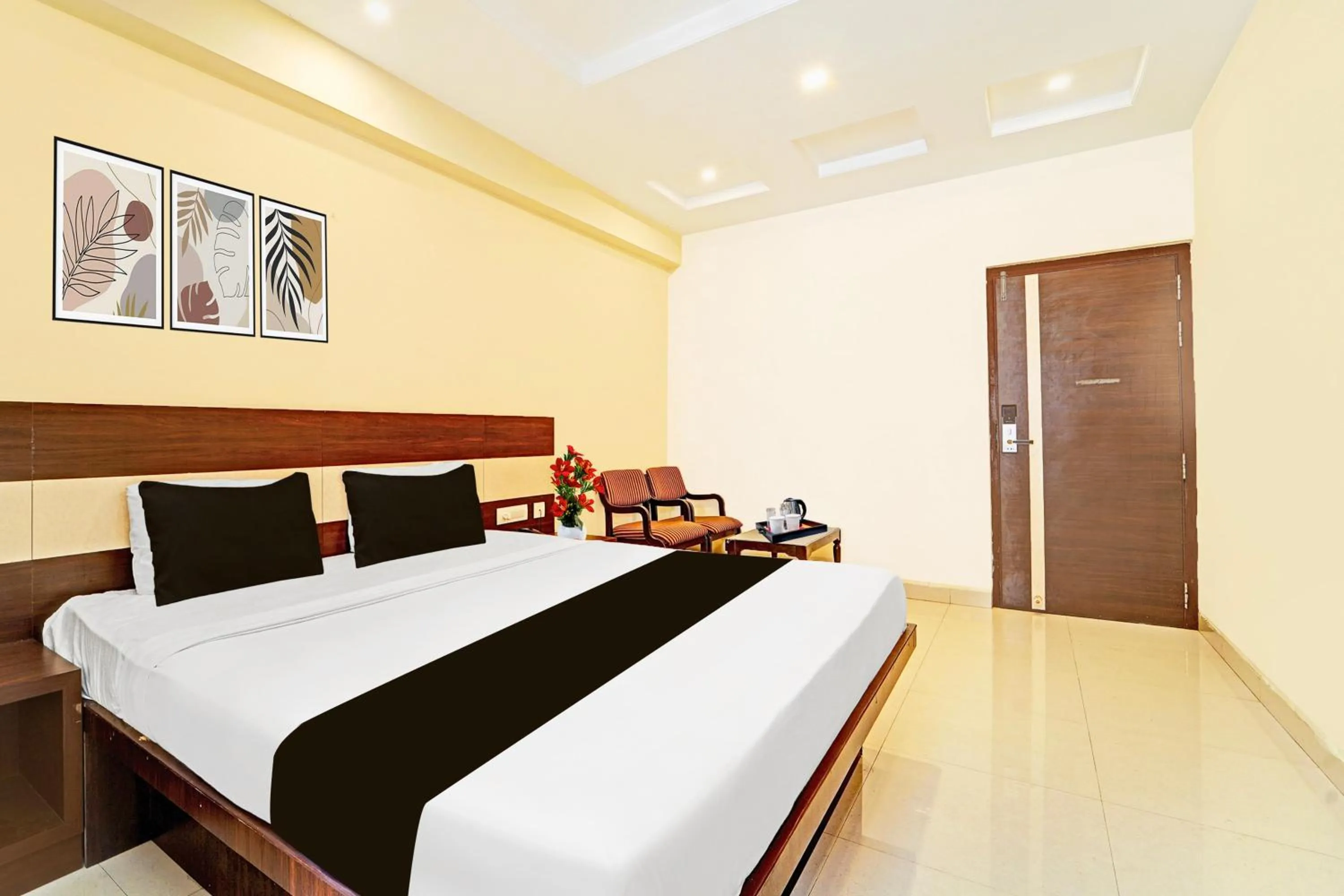 Bedroom, Bed in Super Collection O Gandhipuram