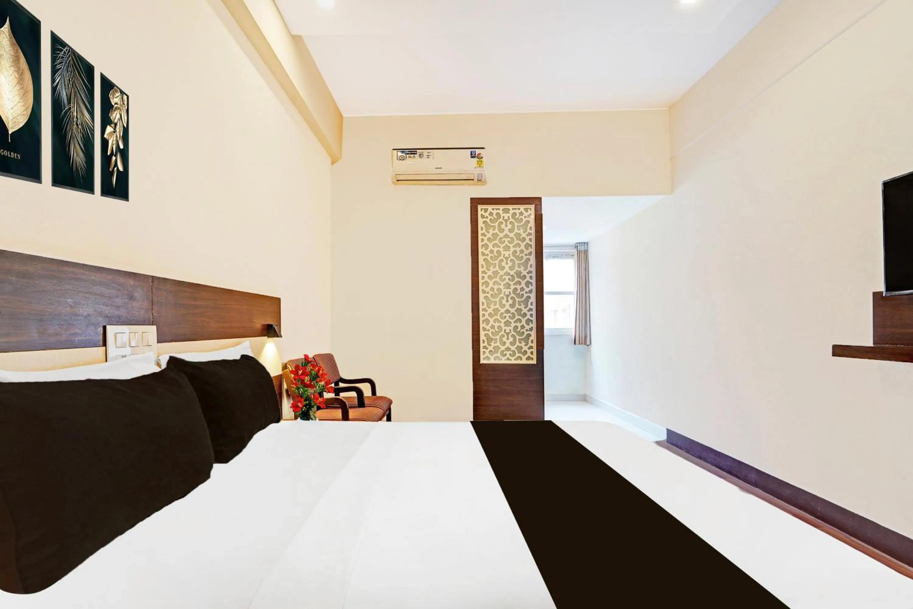 Bedroom, Bed in Super Collection O Gandhipuram