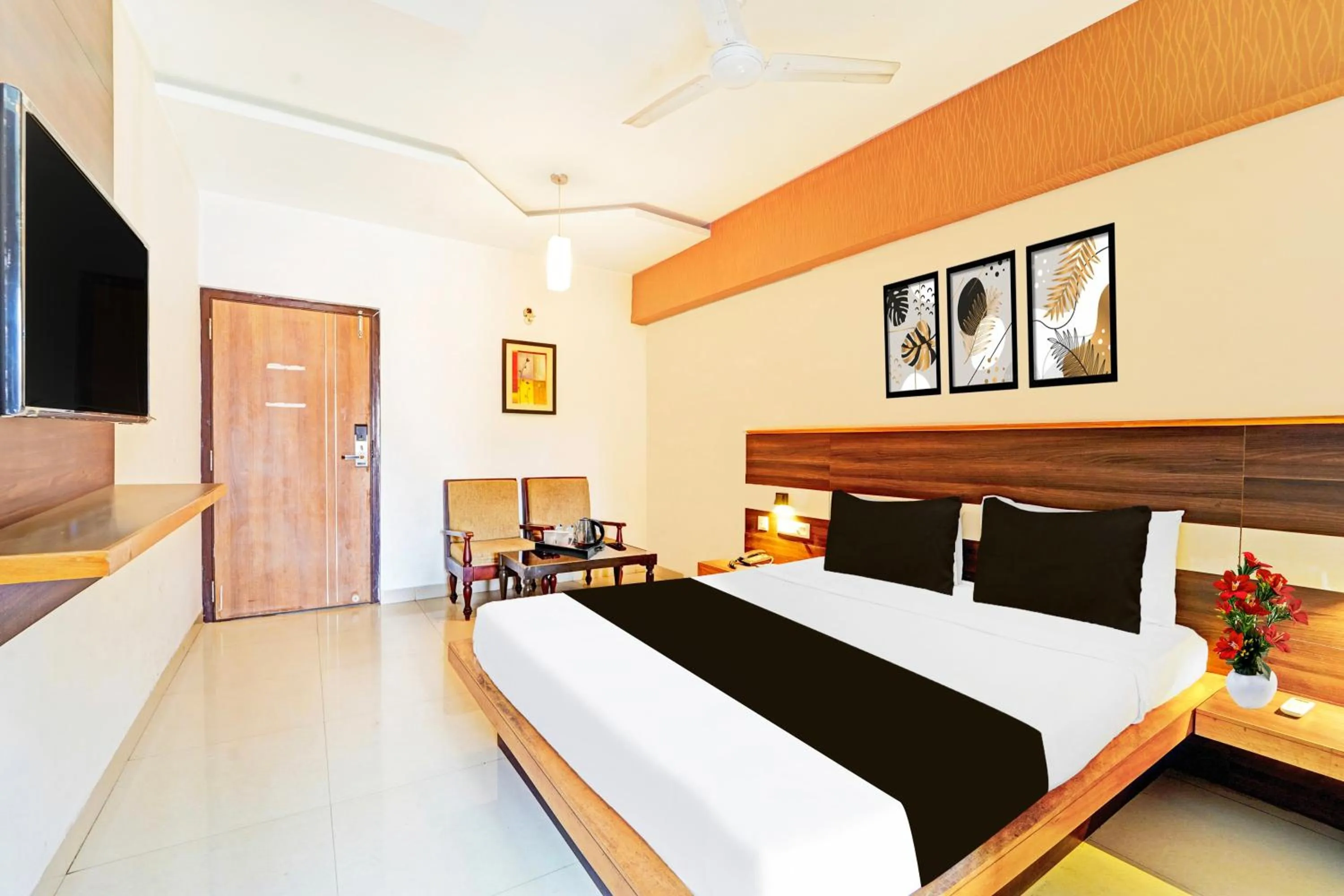 Bedroom, Bed in Super Collection O Gandhipuram