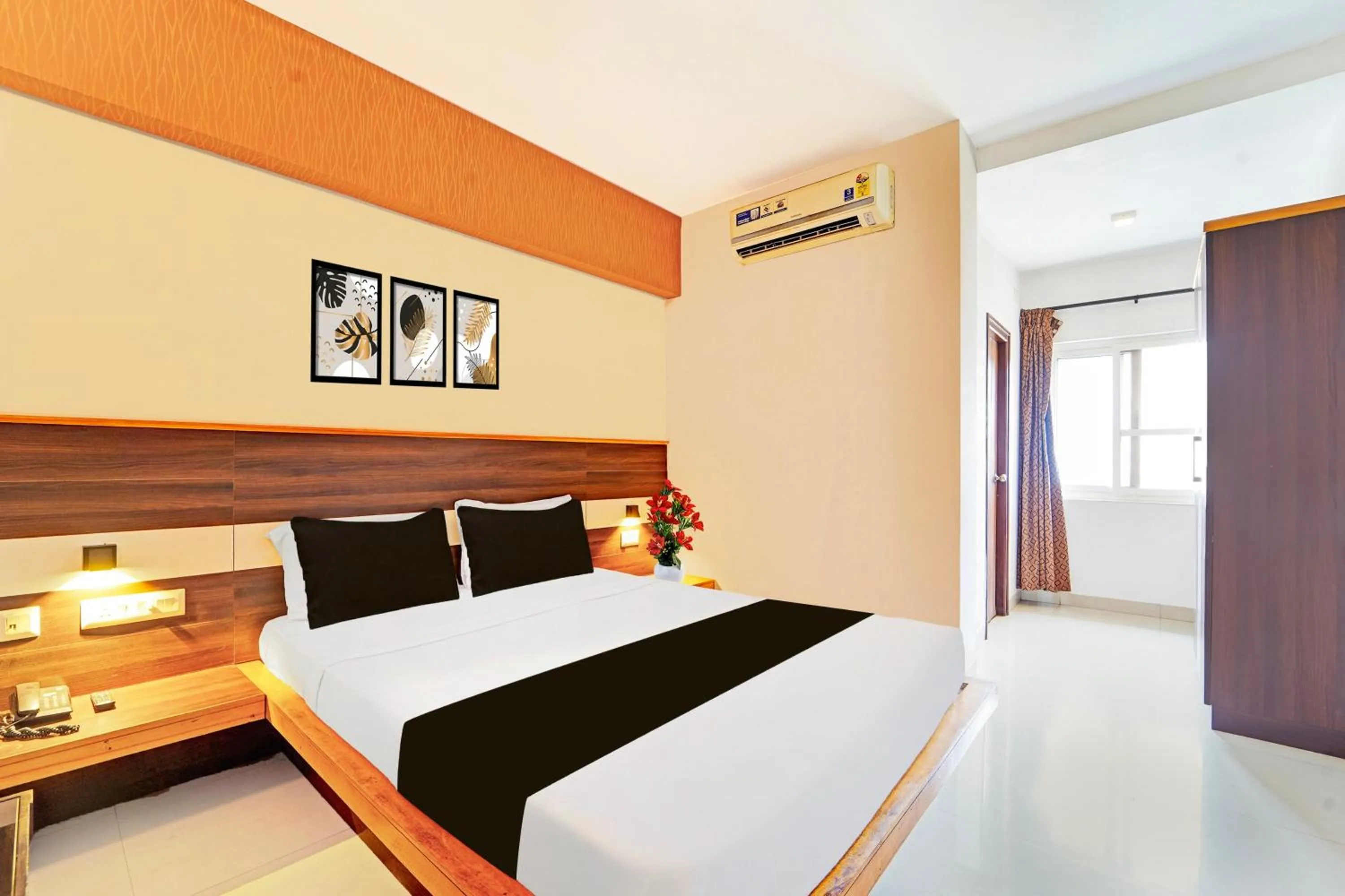 Bedroom, Bed in Super Collection O Gandhipuram