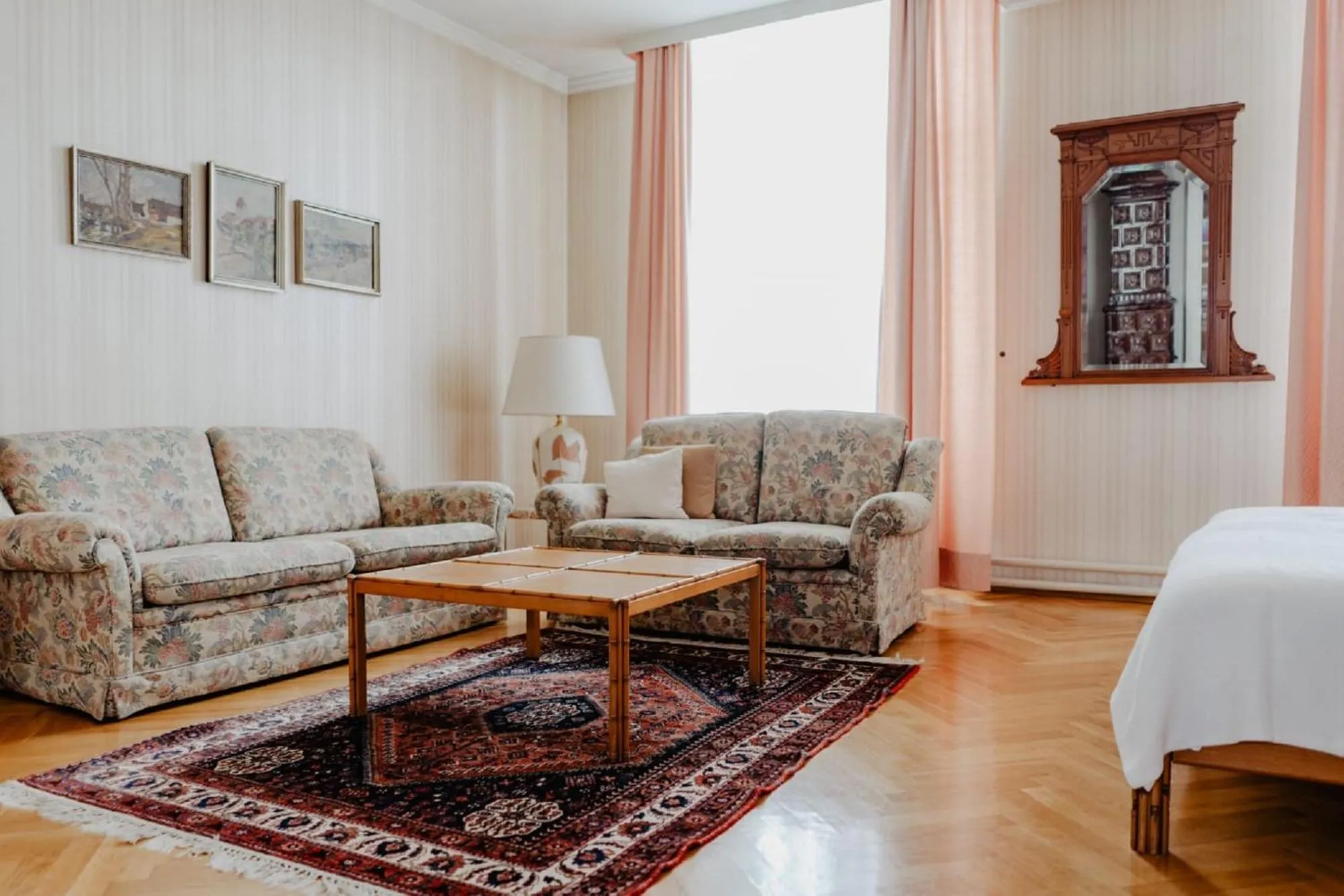 Seating area, Bed in Hotel Hammer