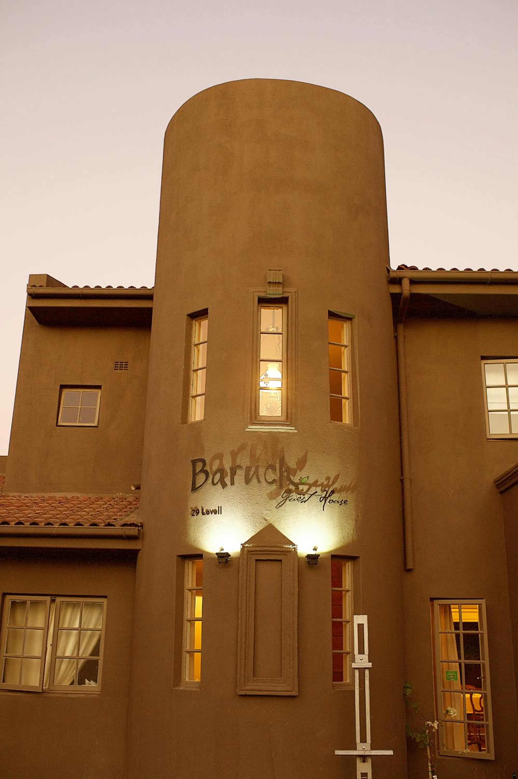 Property building in Baruch Guesthouse on Lovell