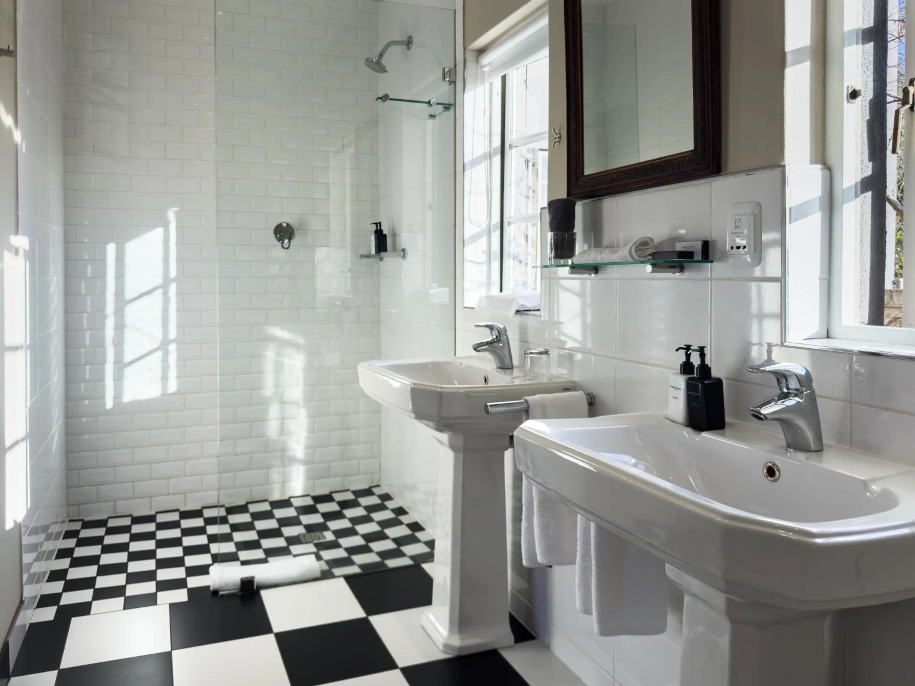 Shower in Baruch Guesthouse on Lovell