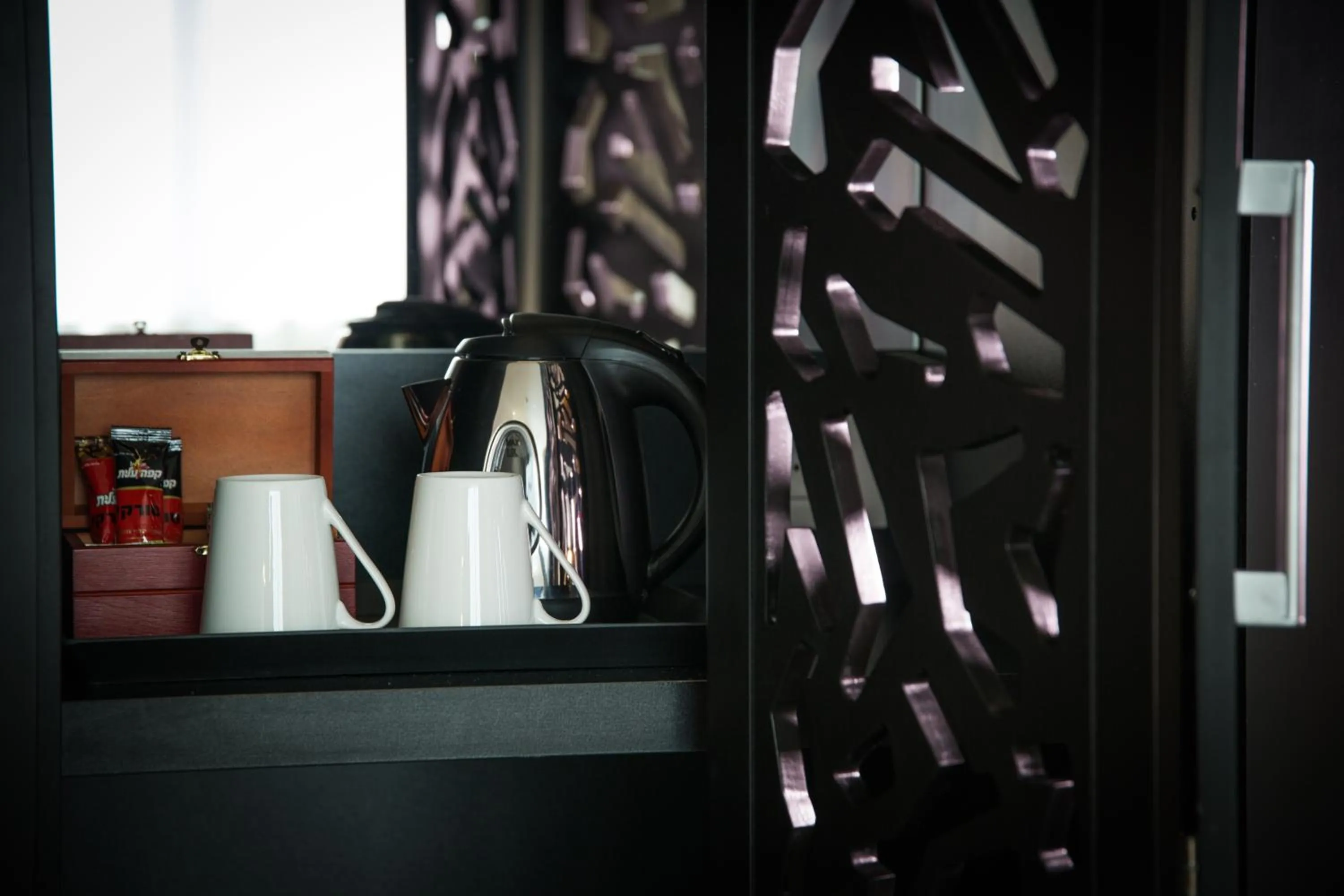 Coffee/tea facilities in Prima Millennium