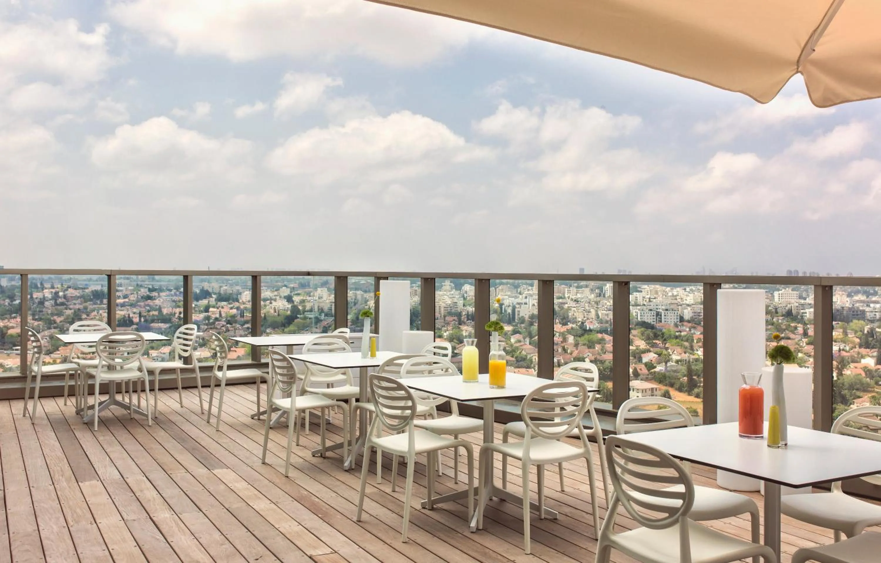 Lounge or bar in Prima Millennium