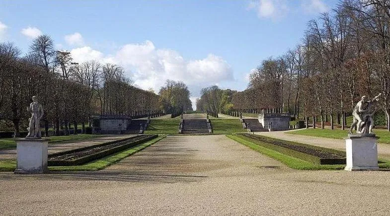 Nearby landmark in Chambre Eugénie
