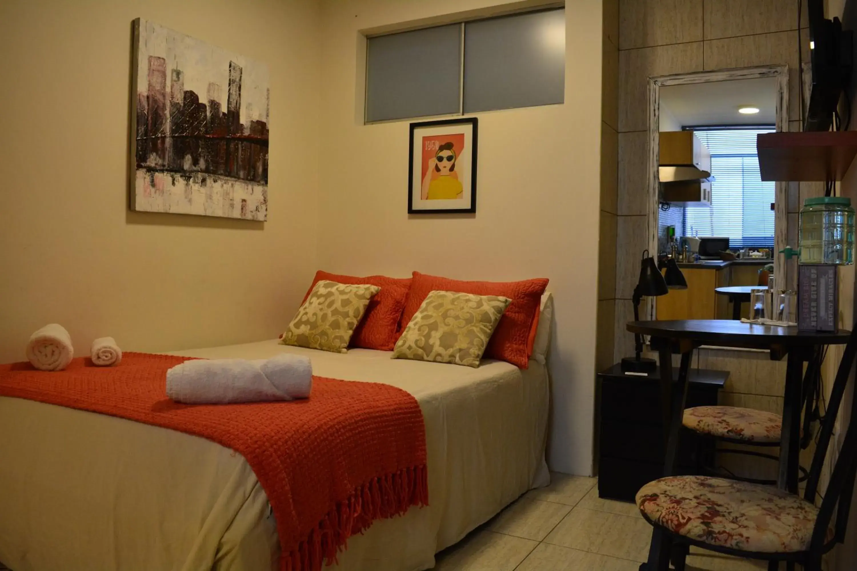 Double Room with Private Bathroom in Kangaroo Wasi Airport Bed & Breakfast Double Room with Private Bathroom in Kangaroo Wasi Airport Bed & Breakfast