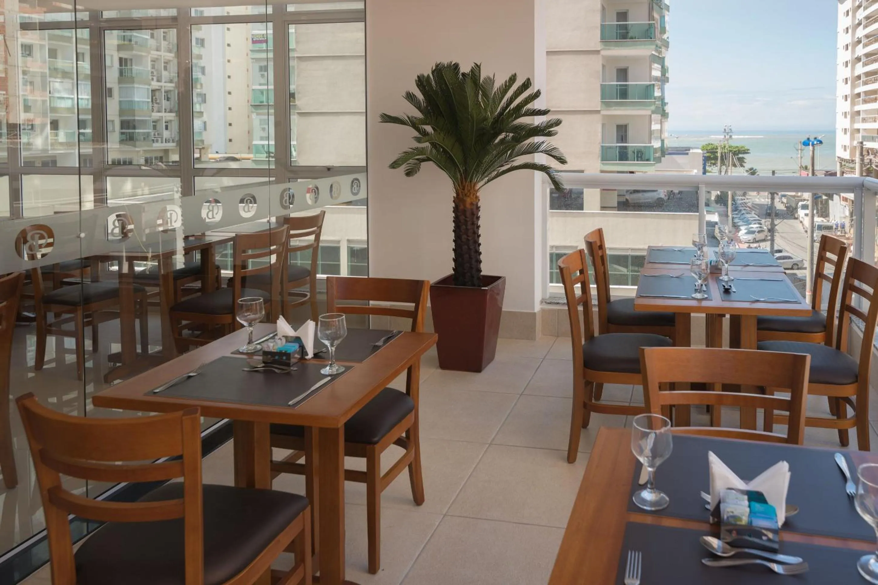 Restaurant/places to eat in Tulip Inn Vila Velha