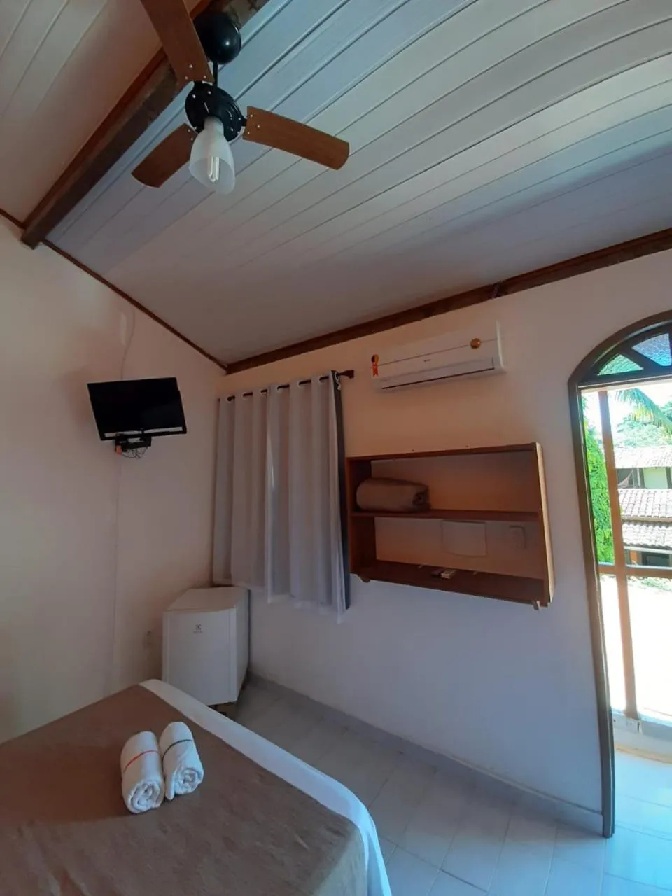 Photo of the whole room, Bed in Pousada Rota Tropicana