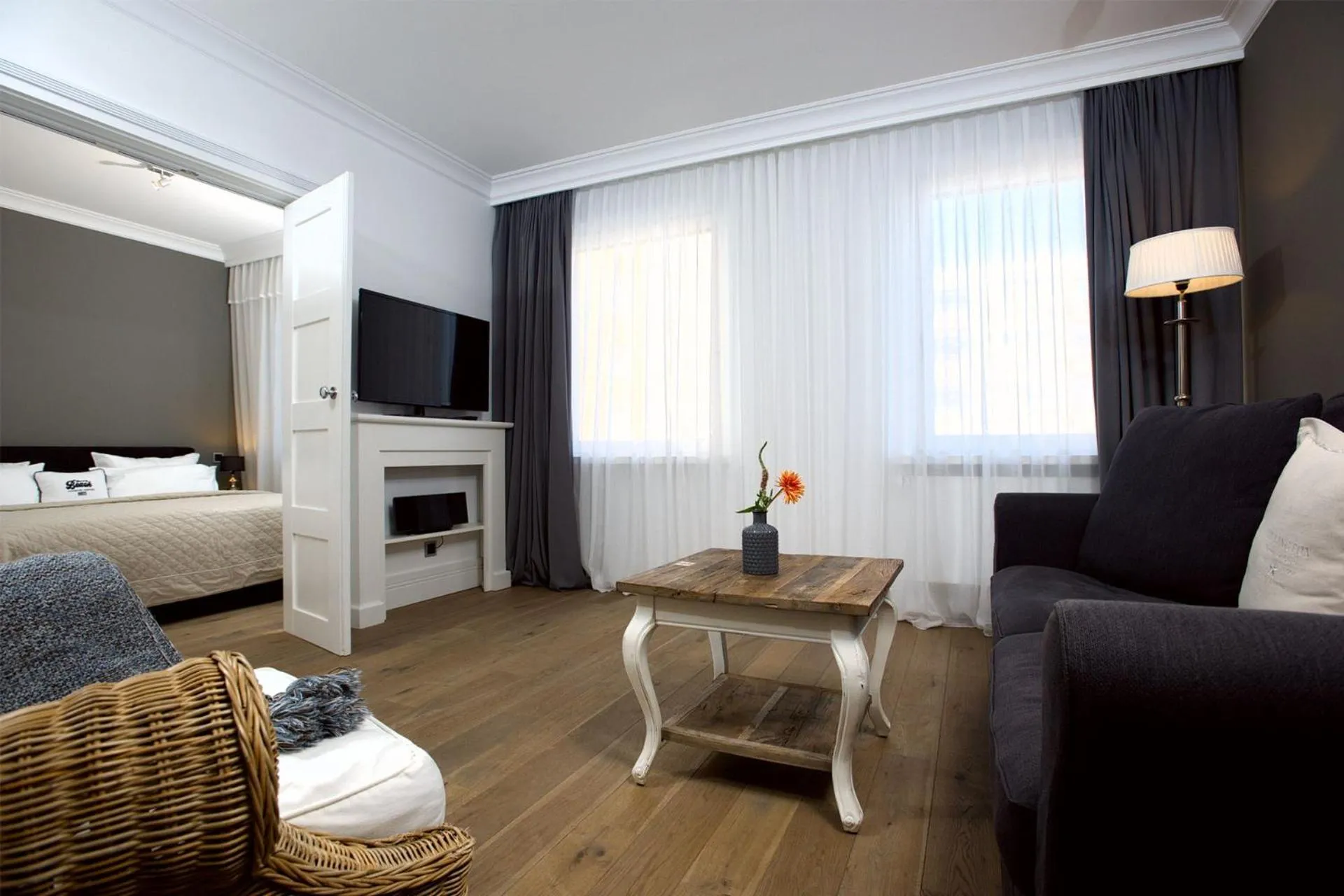 Living room, Bed in Das Windhuk