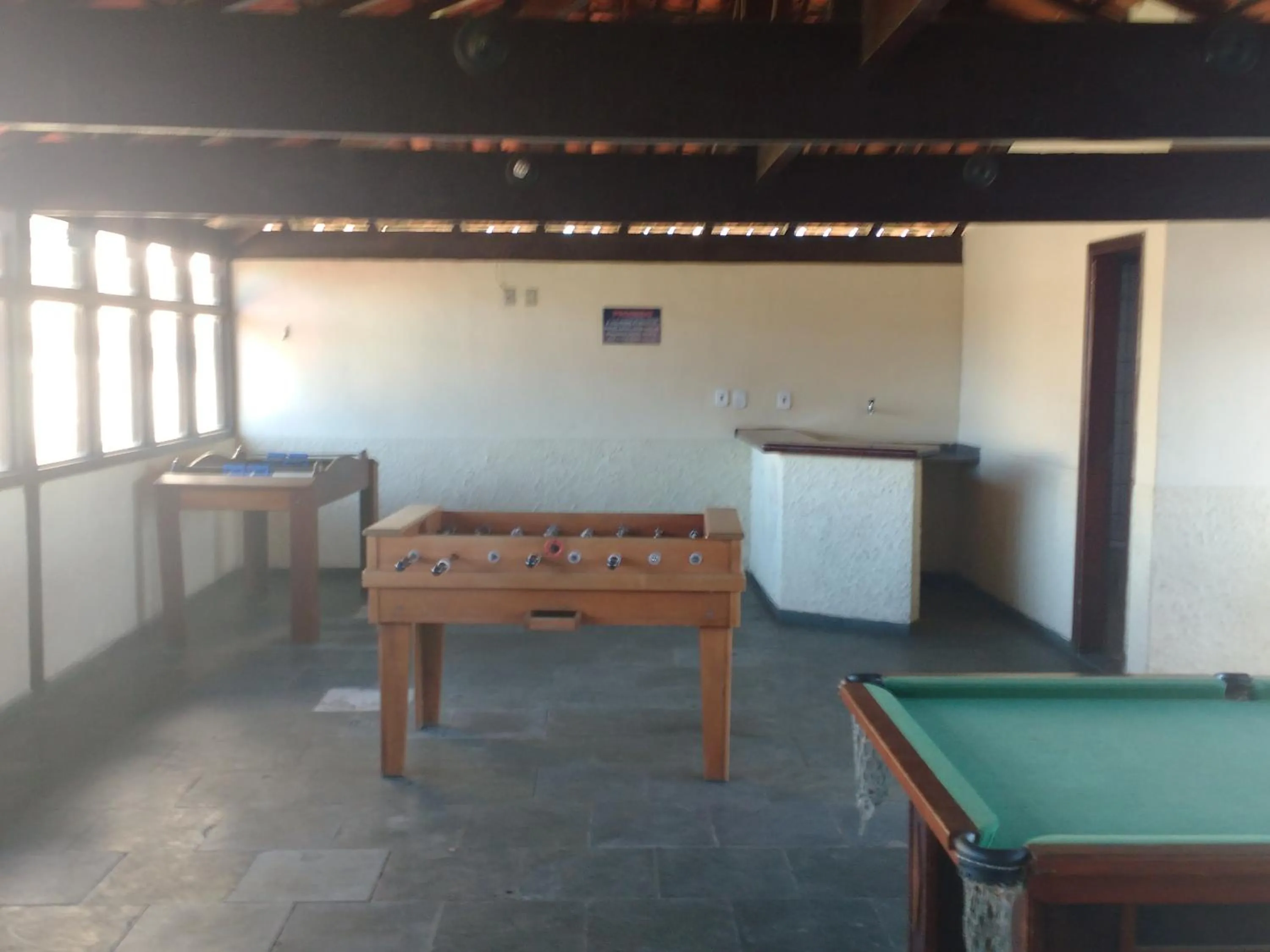 Game Room in Casa 4 quartos Condomínio em Frente a Praia Grande
