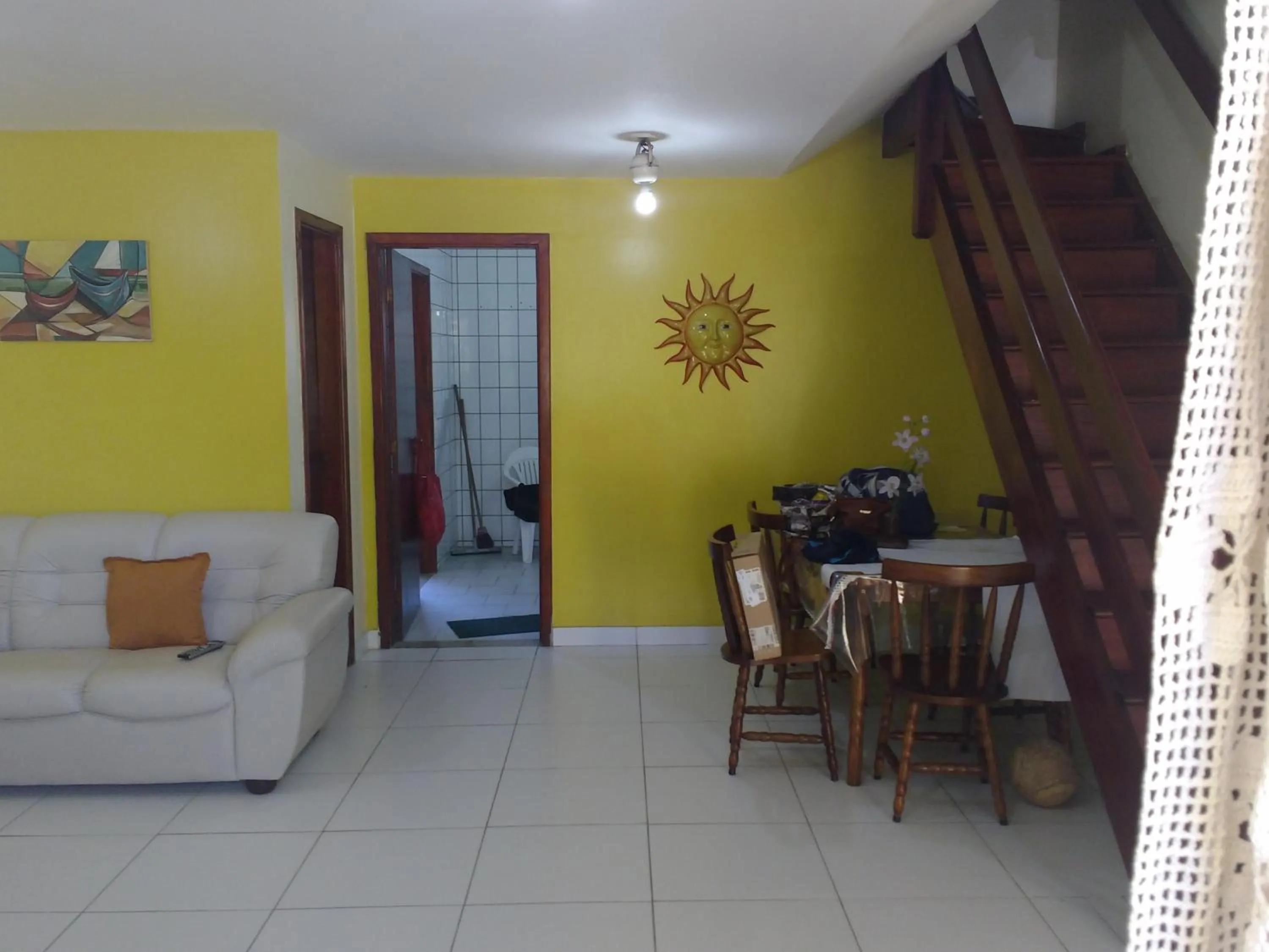 Communal lounge/ TV room in Casa 4 quartos Condomínio em Frente a Praia Grande