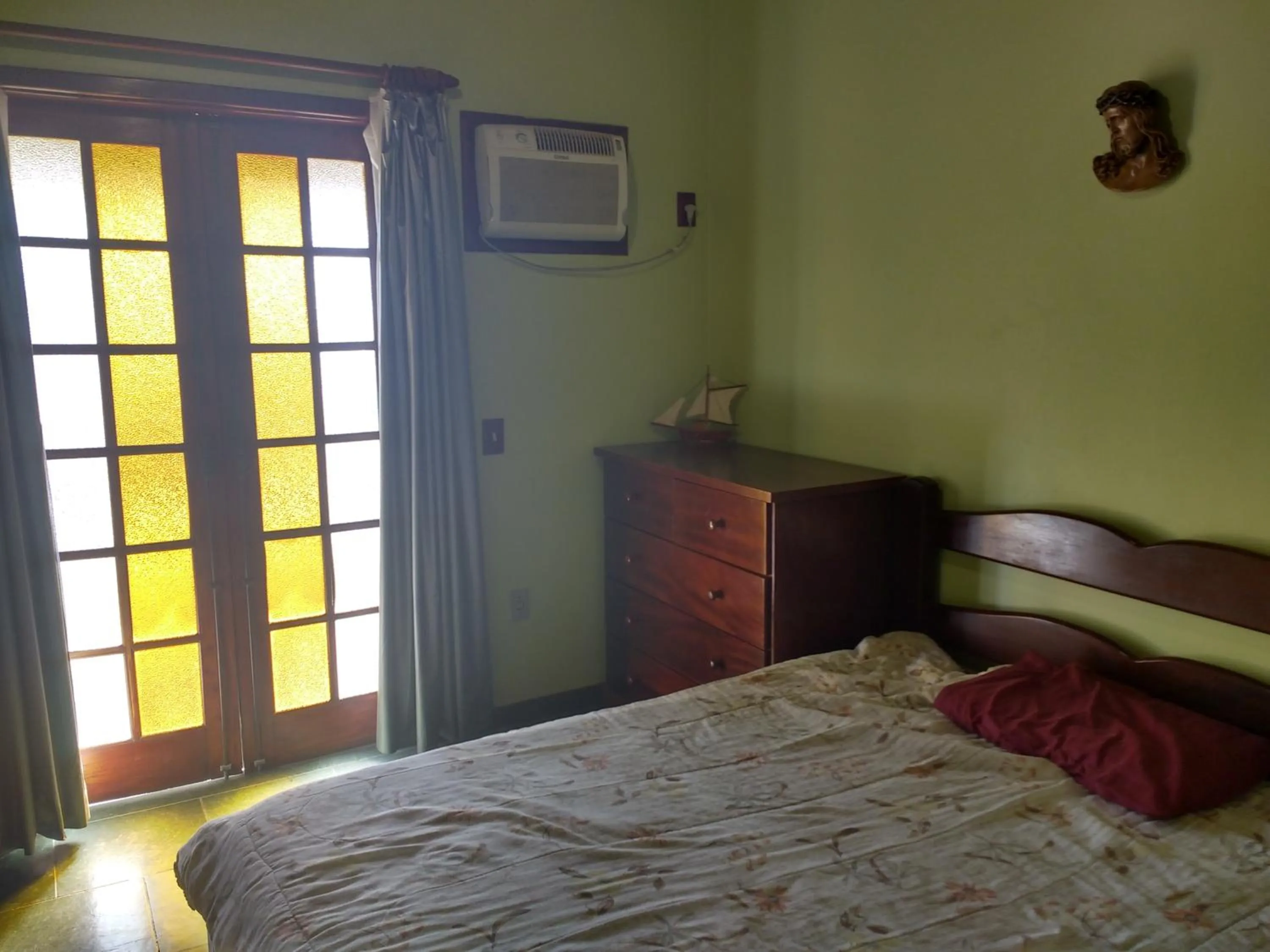 Bed in Casa 4 quartos Condomínio em Frente a Praia Grande