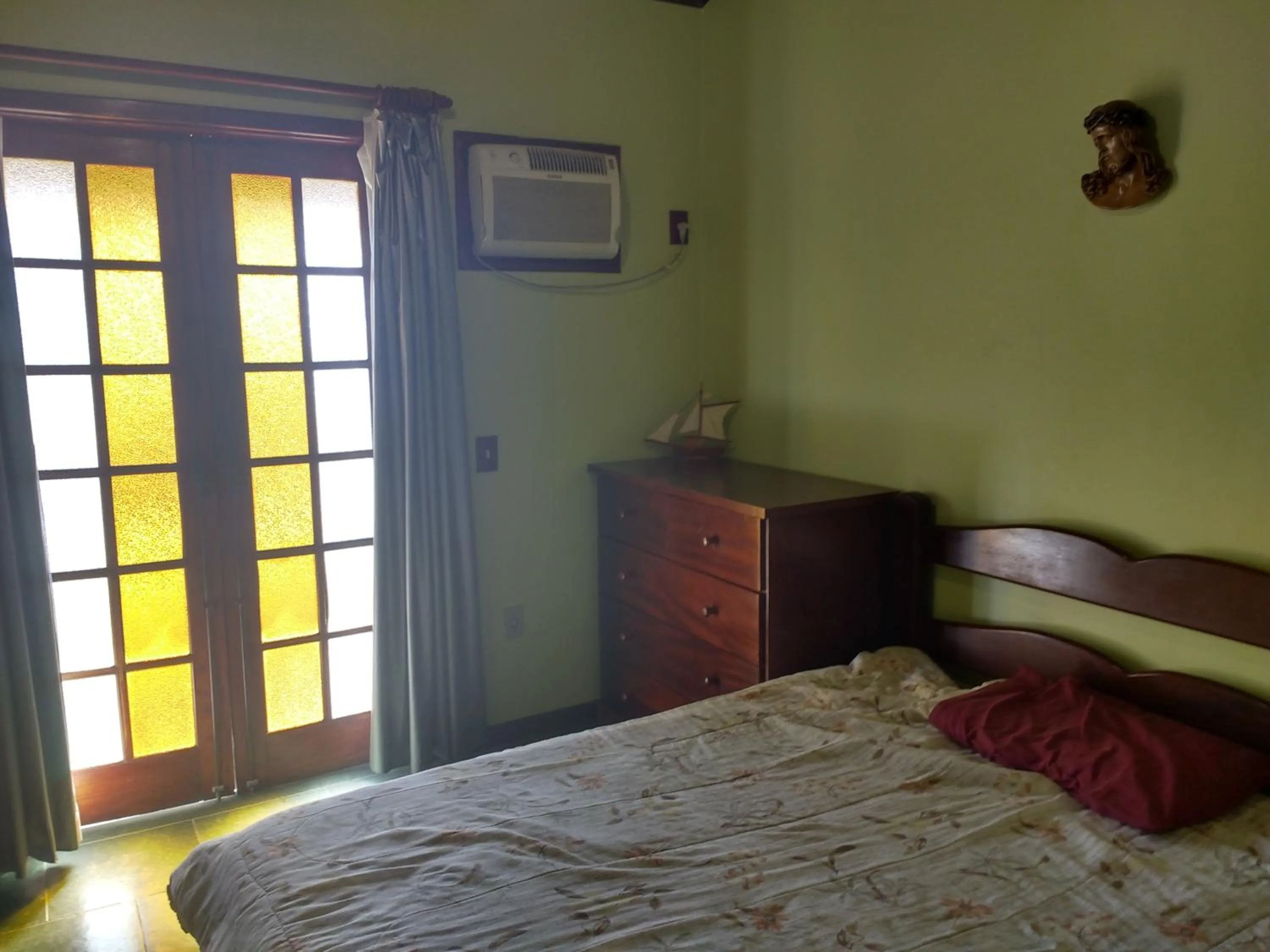 Bed in Casa 4 quartos Condomínio em Frente a Praia Grande