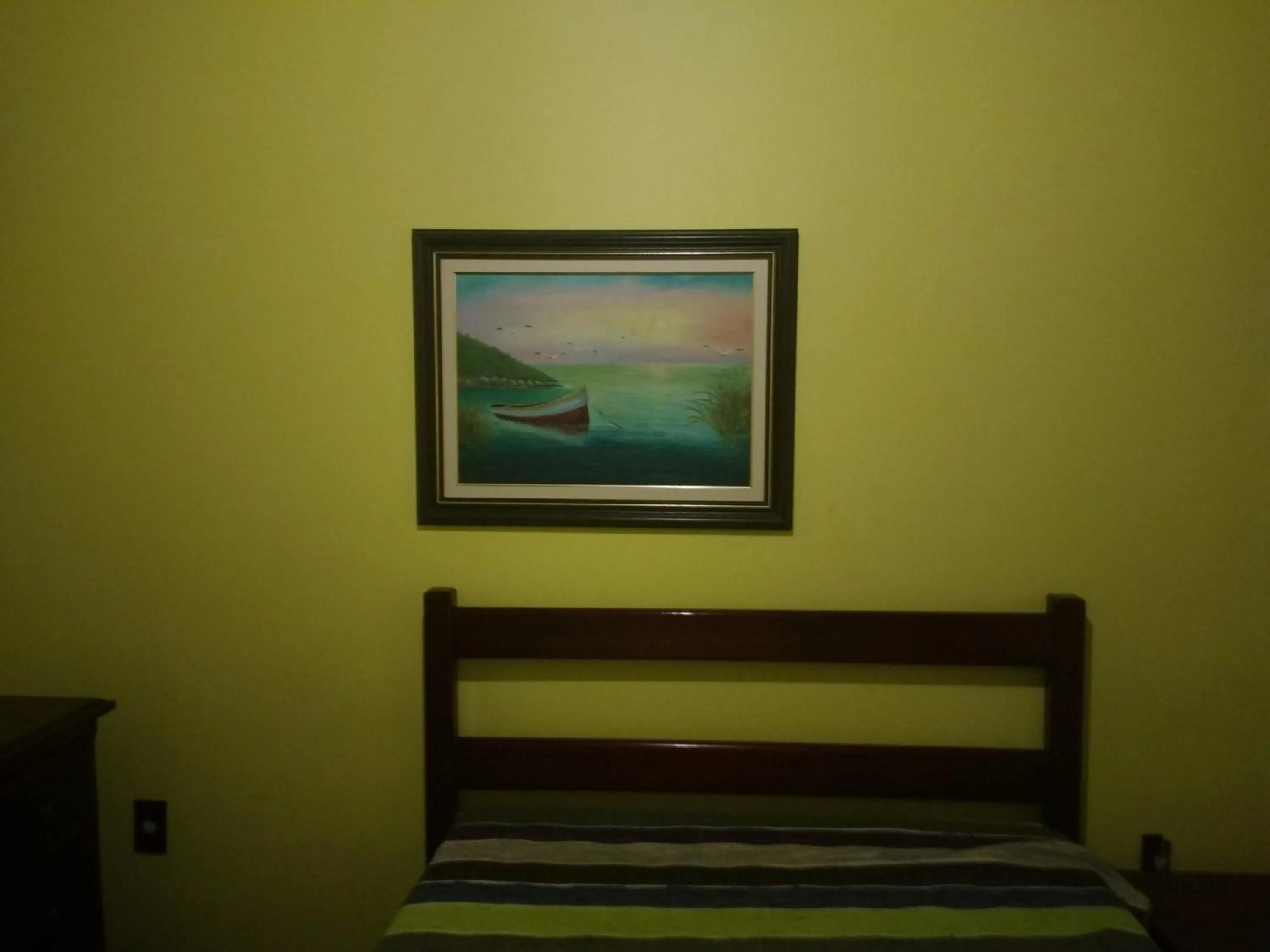 bunk bed, Bed in Casa 4 quartos Condomínio em Frente a Praia Grande