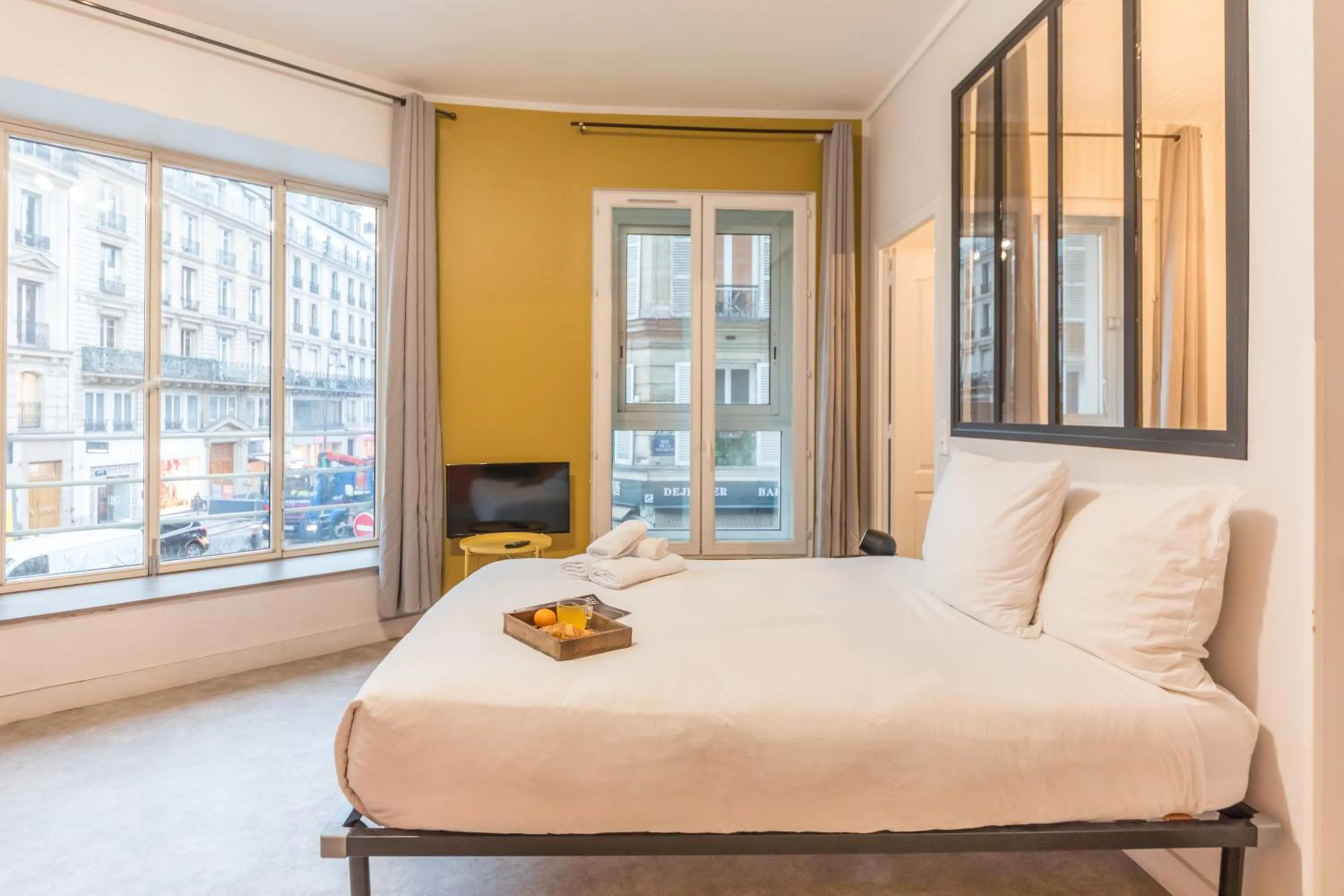 Photo of the whole room, Bed in WS Hôtel de Ville - Le Marais