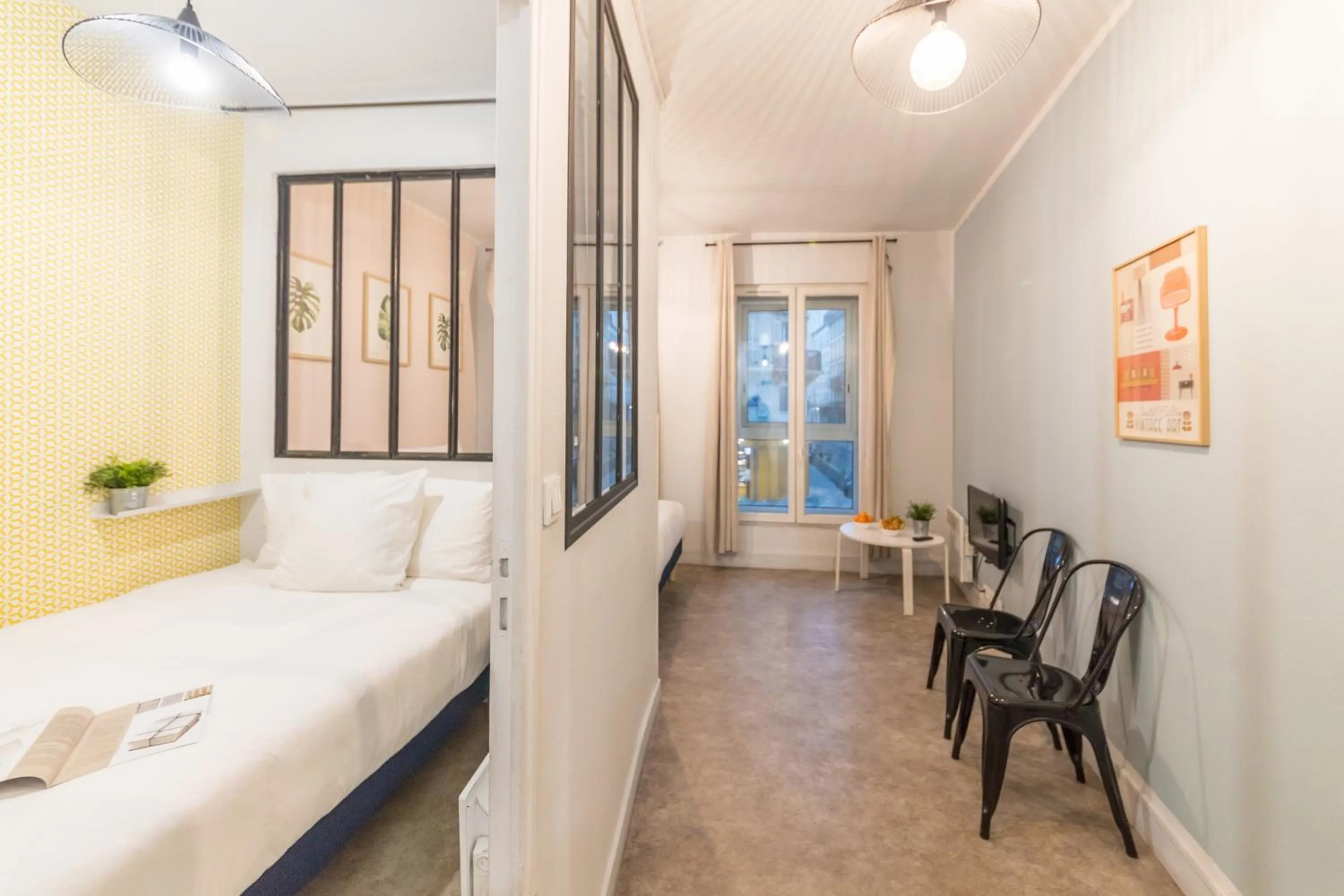 Photo of the whole room, Bed in WS Hôtel de Ville - Le Marais