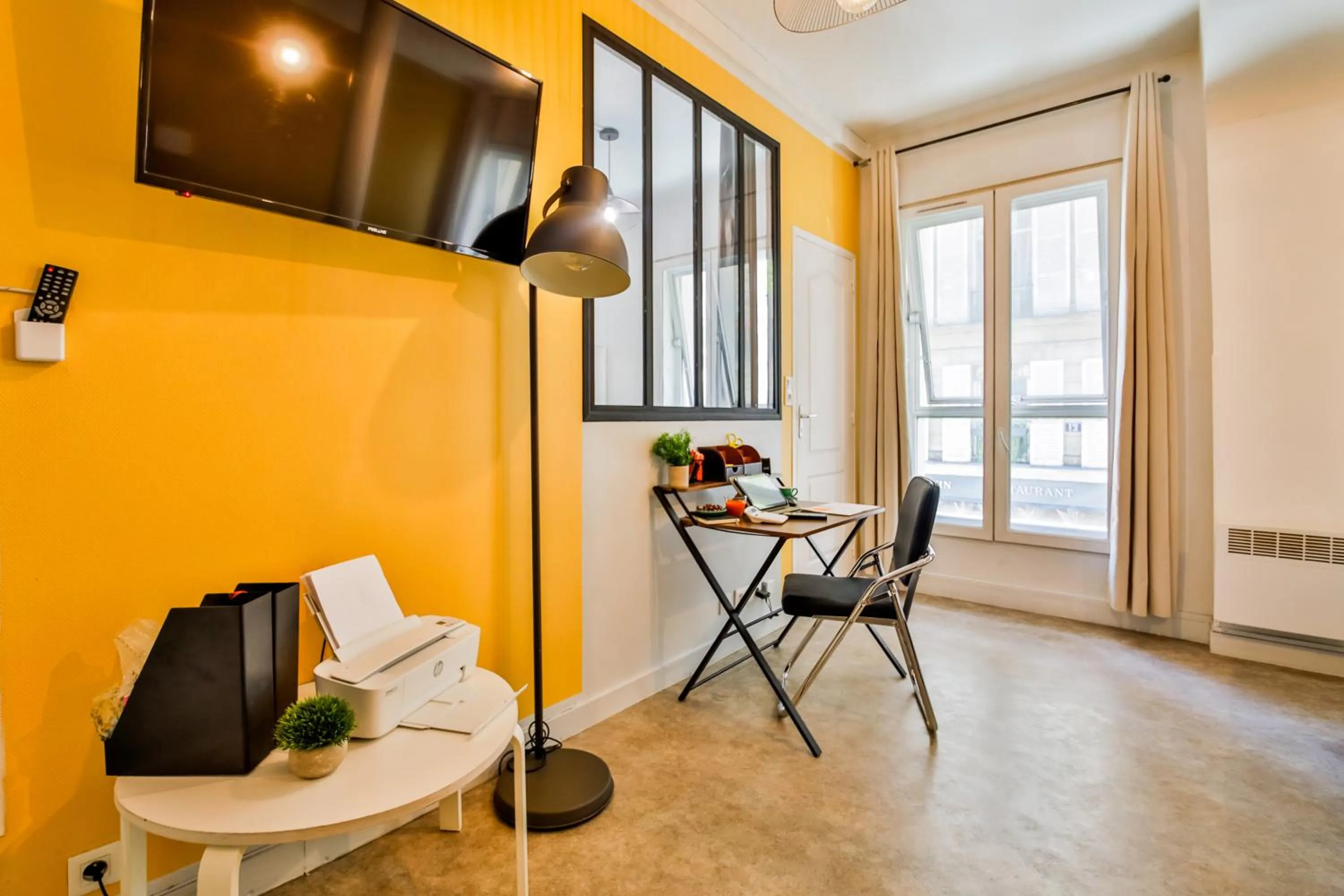Seating area in WS Hôtel de Ville - Le Marais