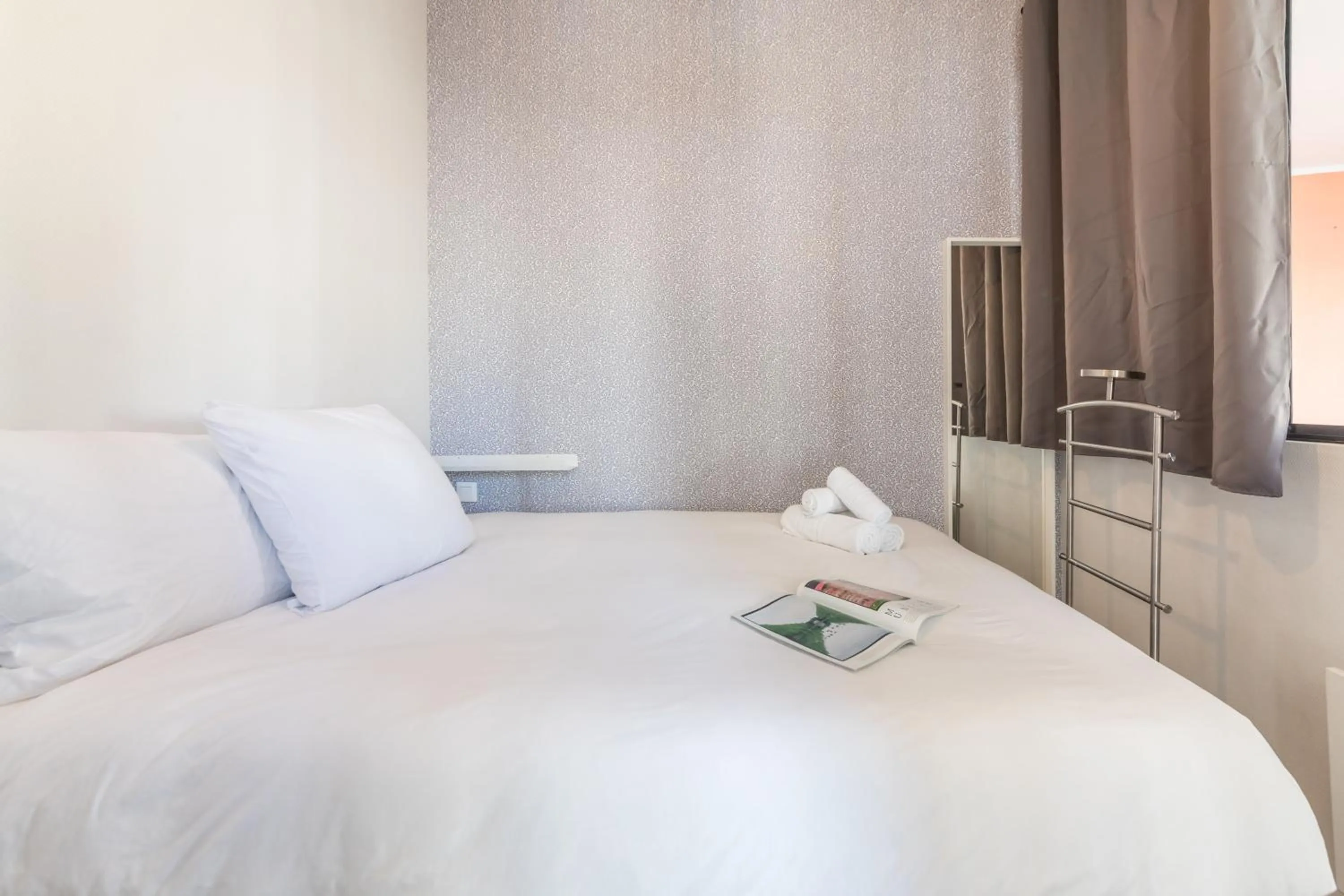 Bedroom, Bed in WS Hôtel de Ville - Le Marais