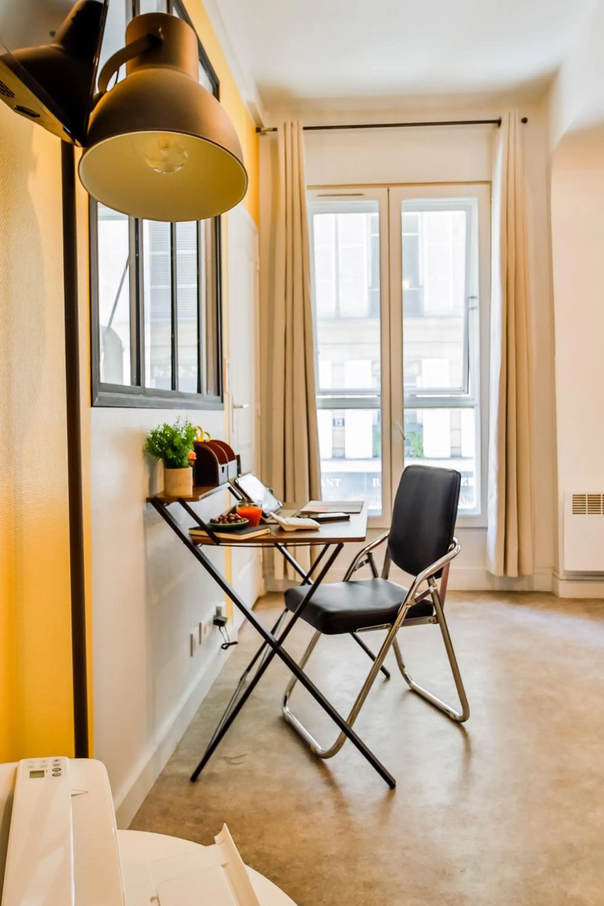 Seating area in WS Hôtel de Ville - Le Marais